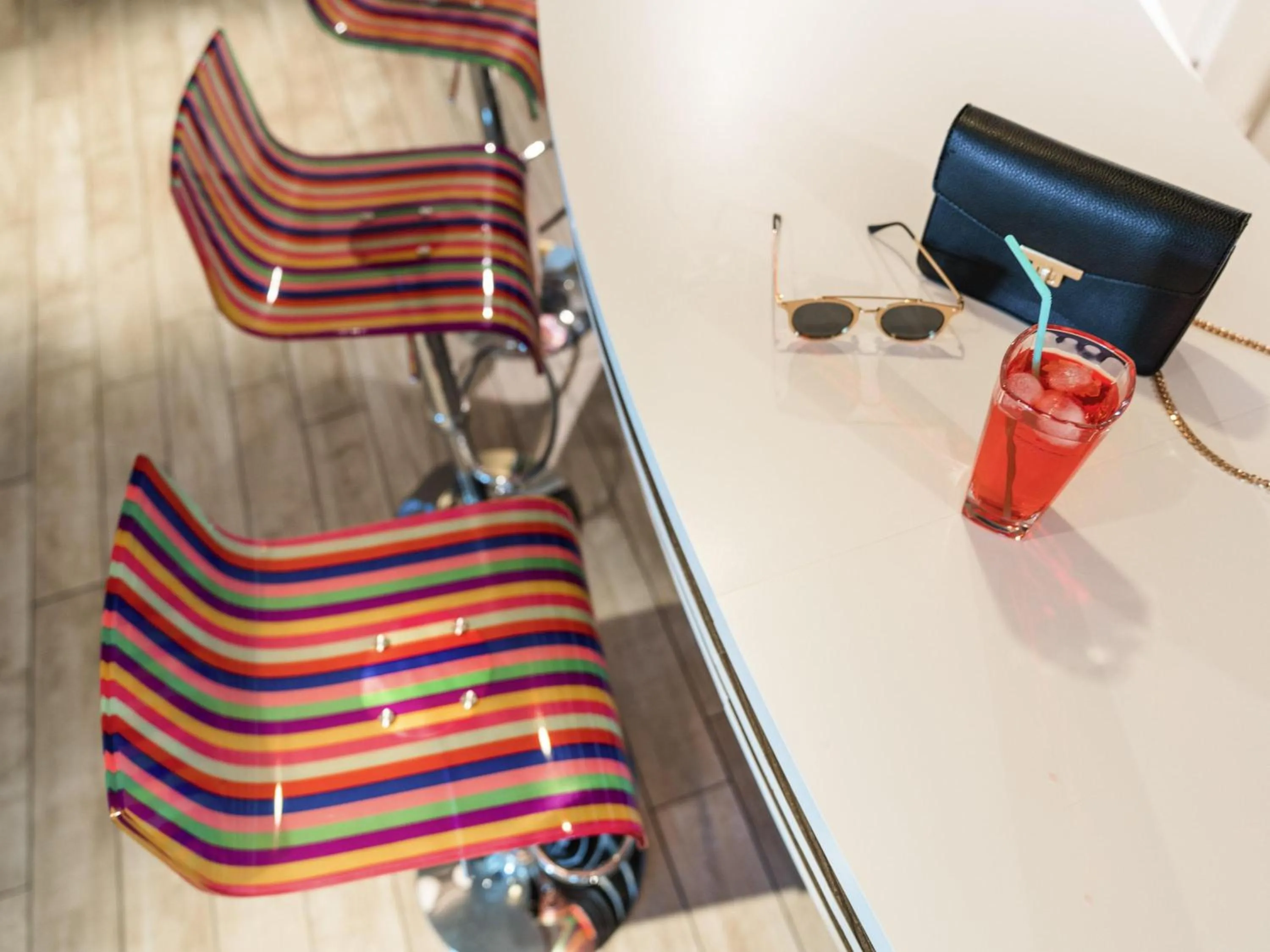 Lounge or bar in ibis Styles Les Sables Olonne