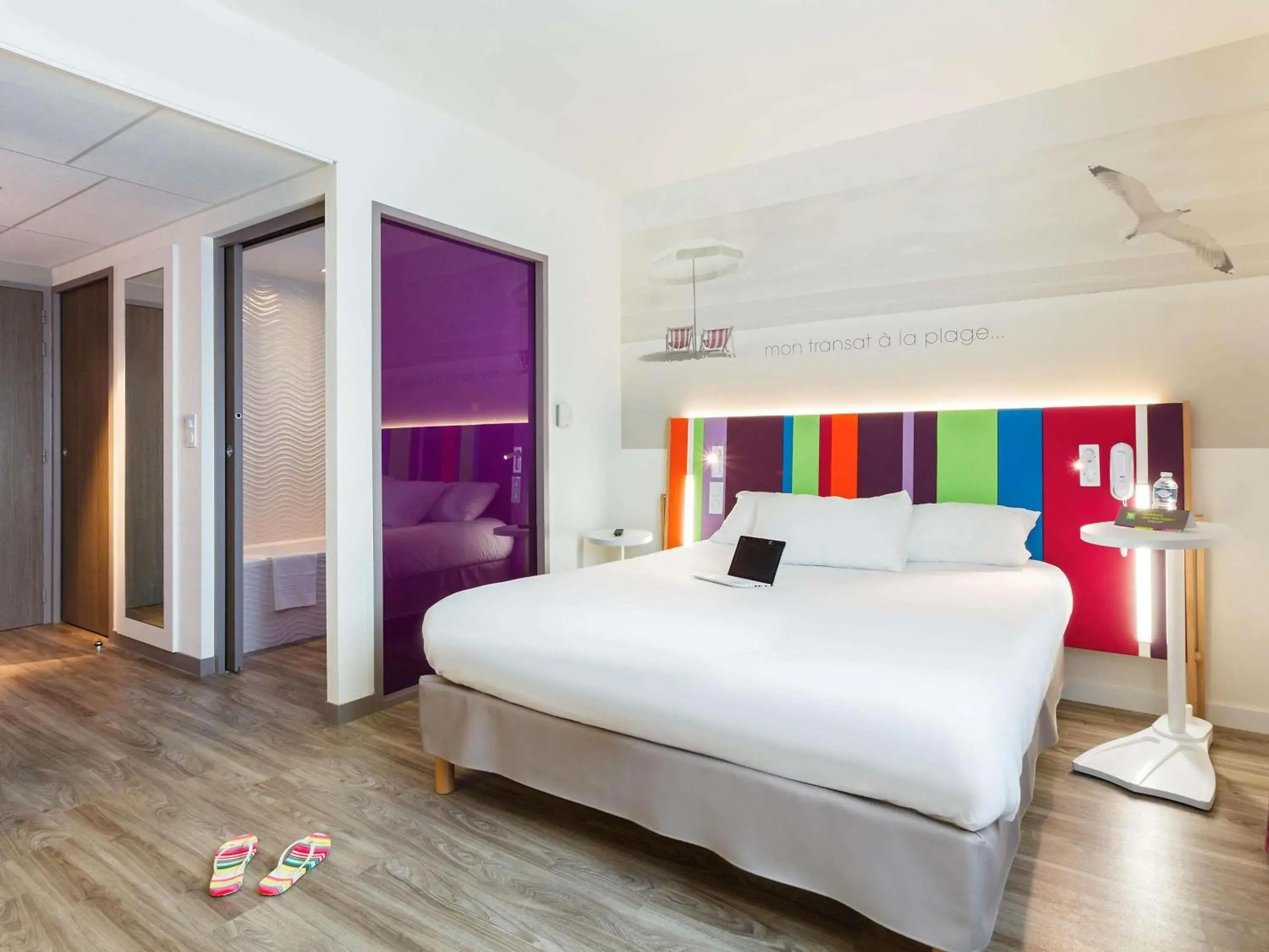 Bedroom, Bed in ibis Styles Les Sables Olonne Bedroom, Bed in ibis Styles Les Sables Olonne