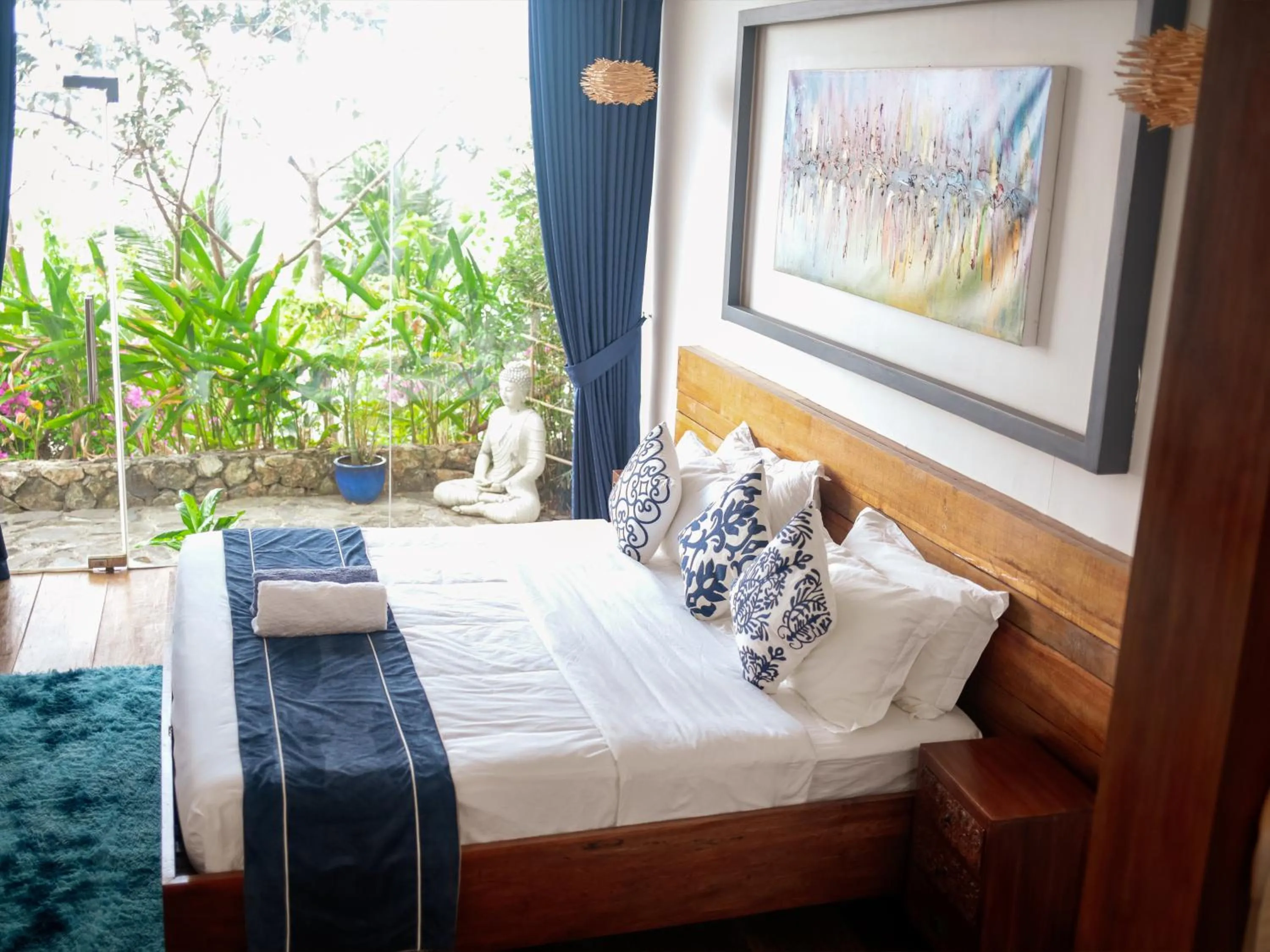 Bed in The Dream Beach Resort