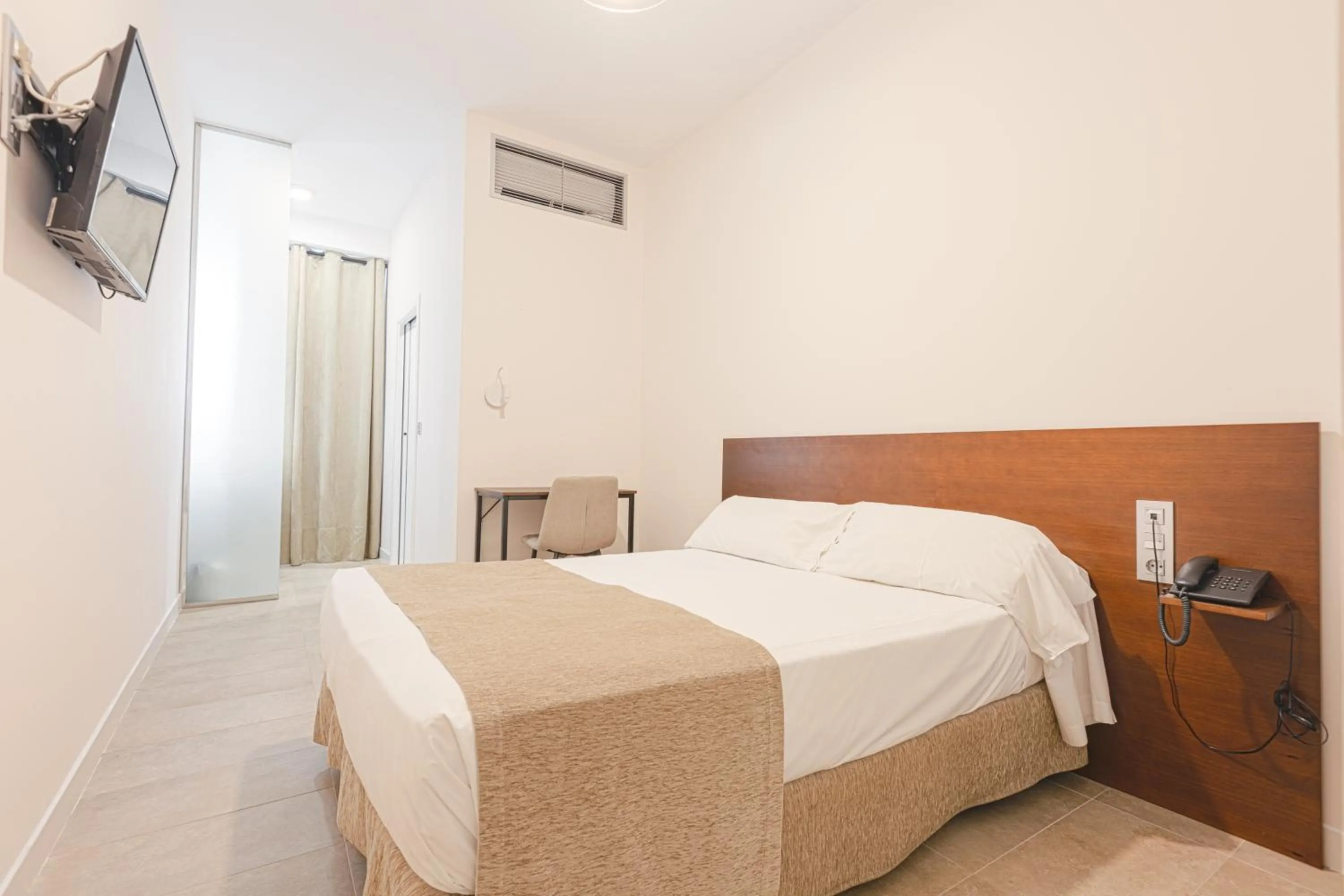 Bed in AACR Hotel Monteolivos