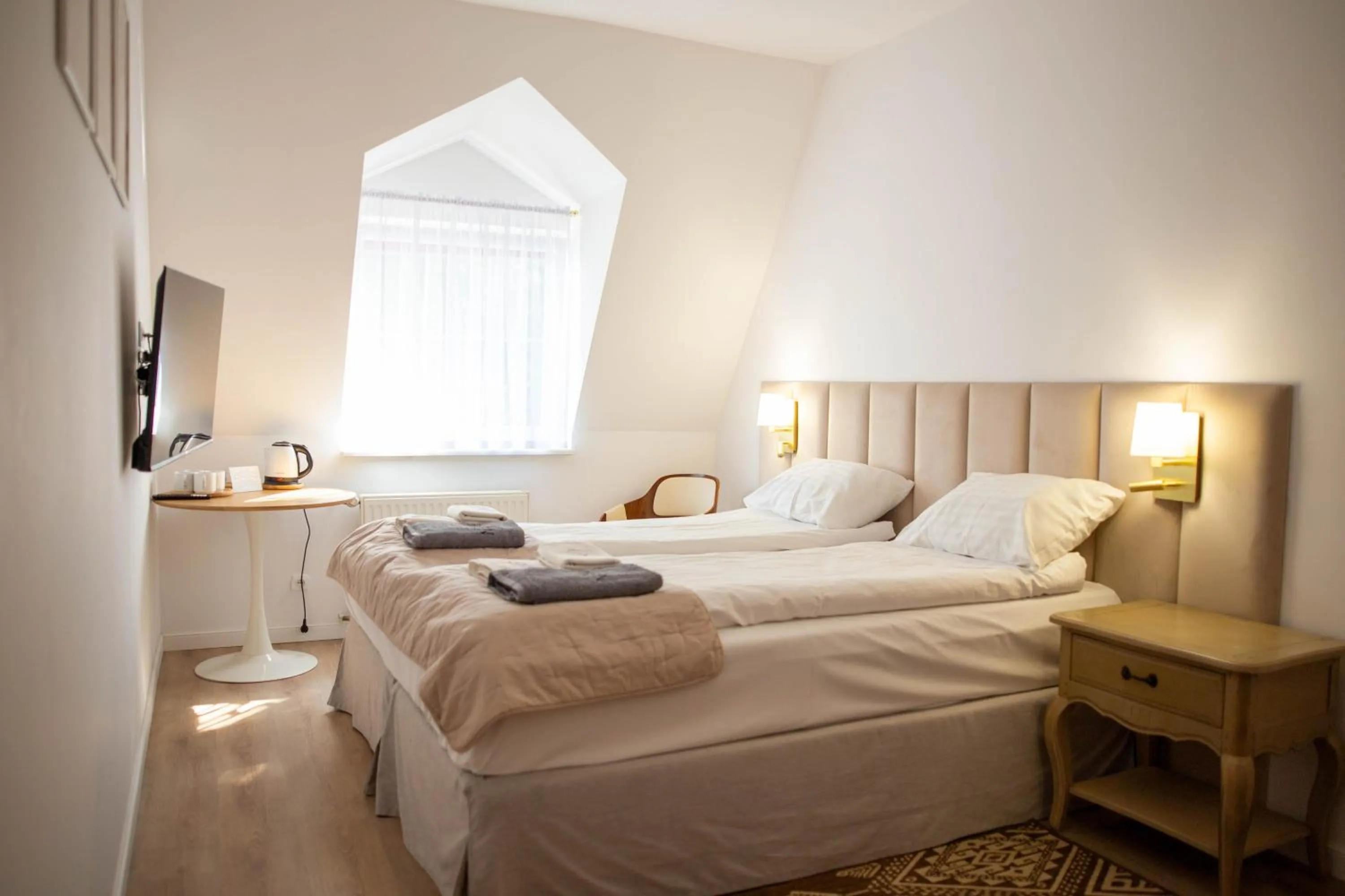 Bedroom, Bed in W Krainie Alicji