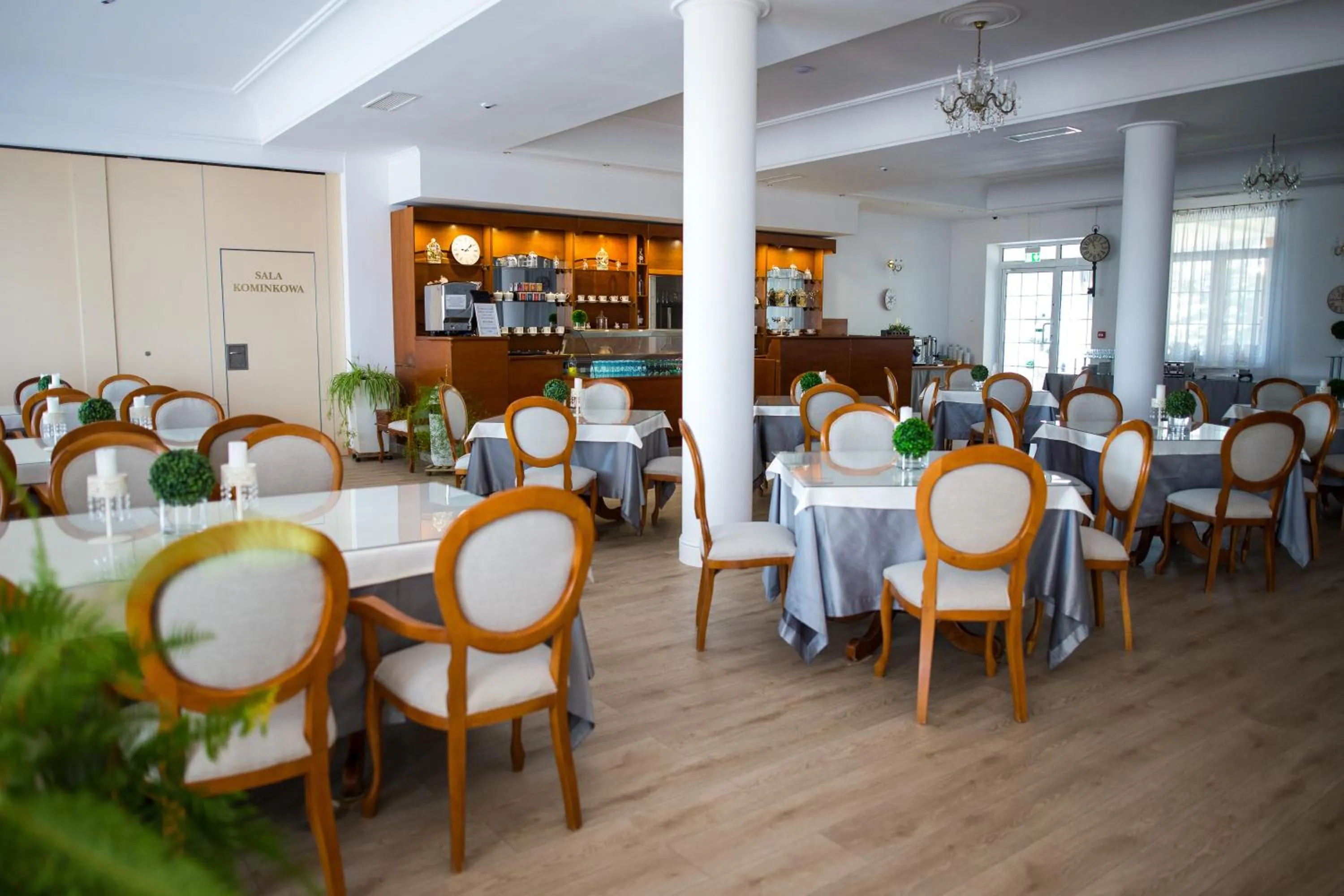 Restaurant/places to eat in W Krainie Alicji