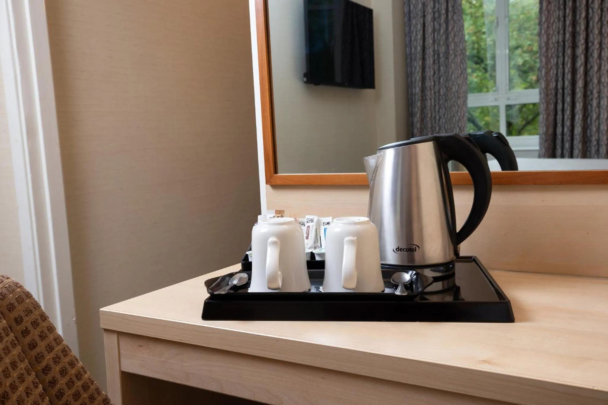 Photo of the whole room in Tavistock Hotel