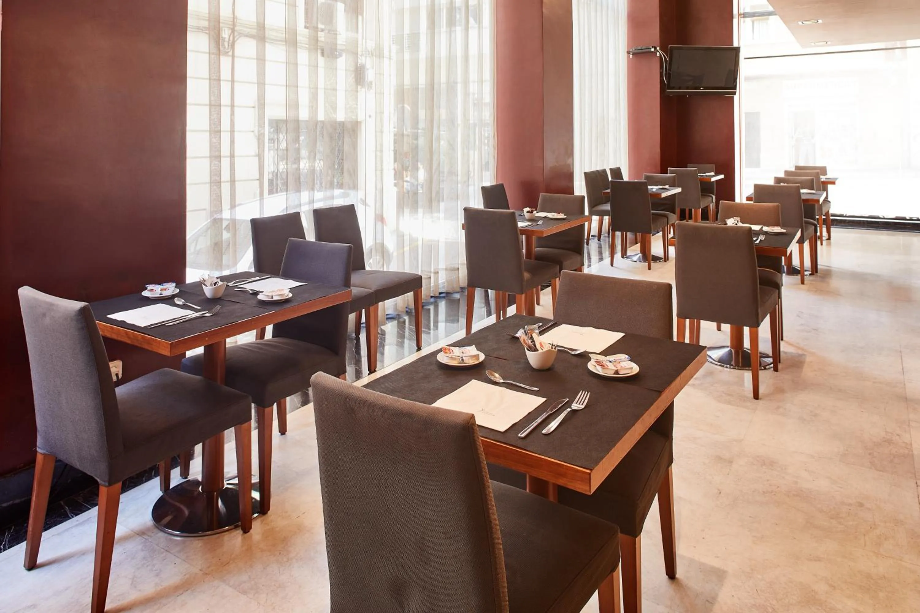 Restaurant/places to eat in Silken Sant Gervasi