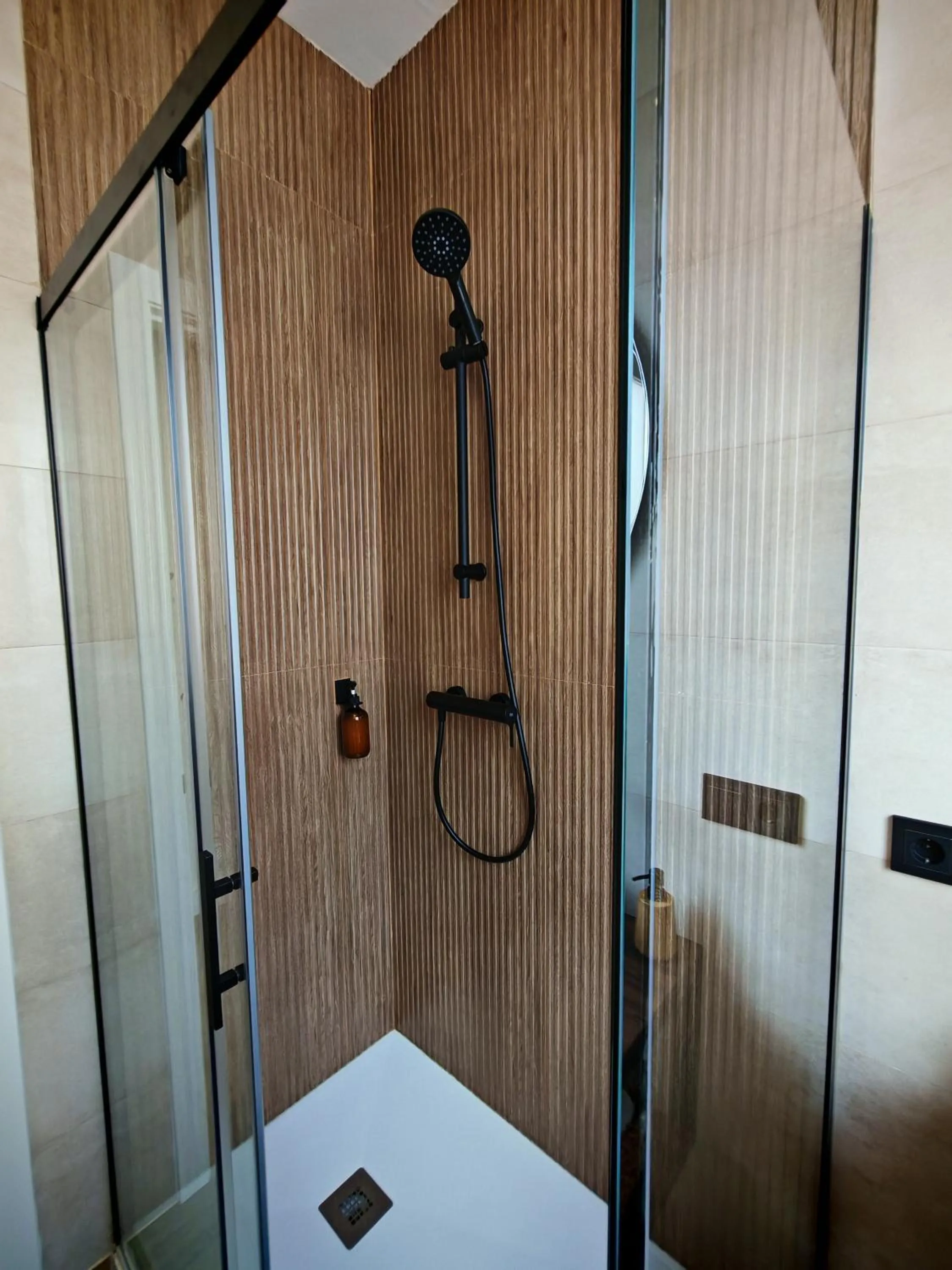 Shower in La Banda Suites