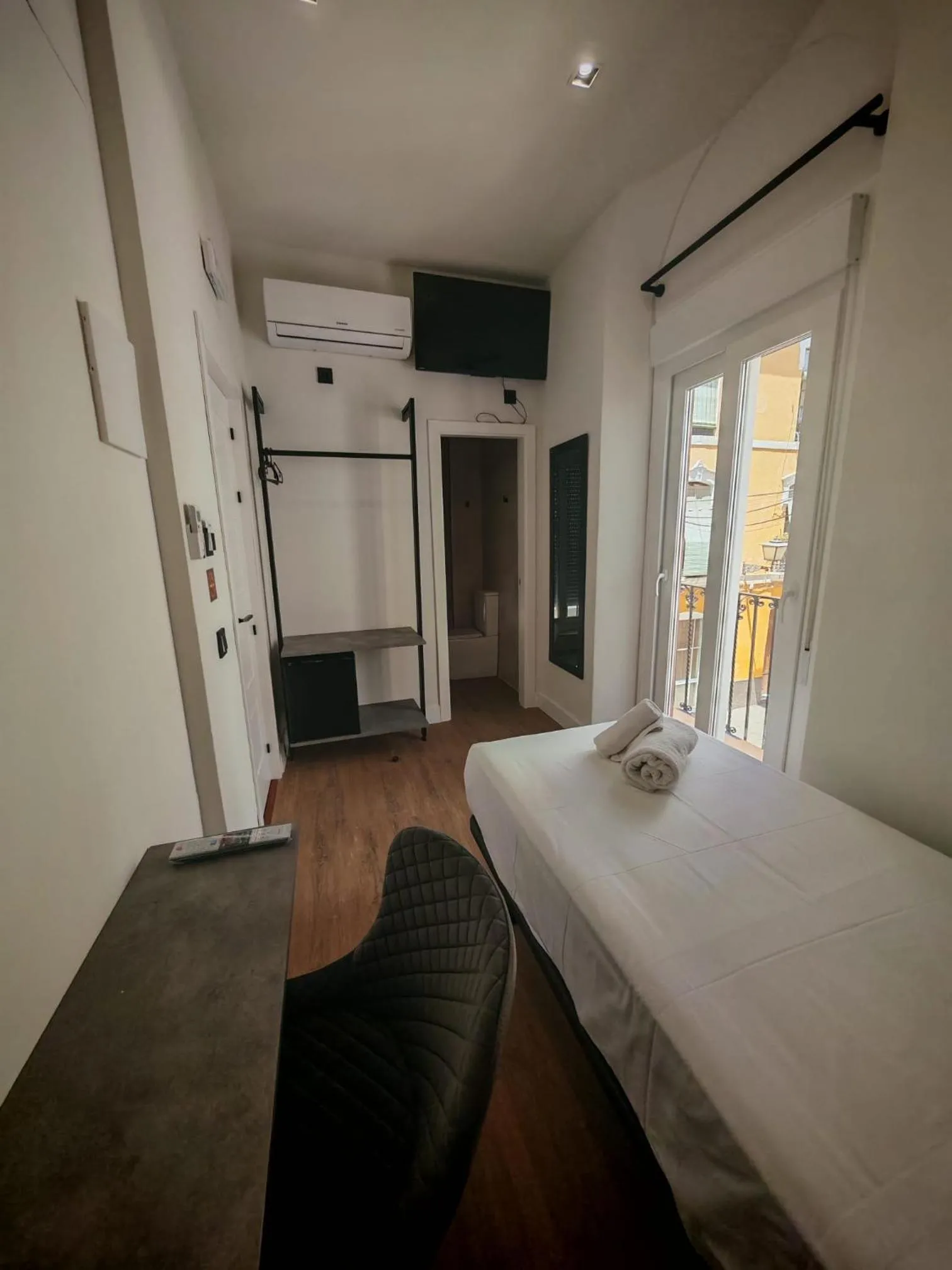 furniture, Bed in La Banda Suites