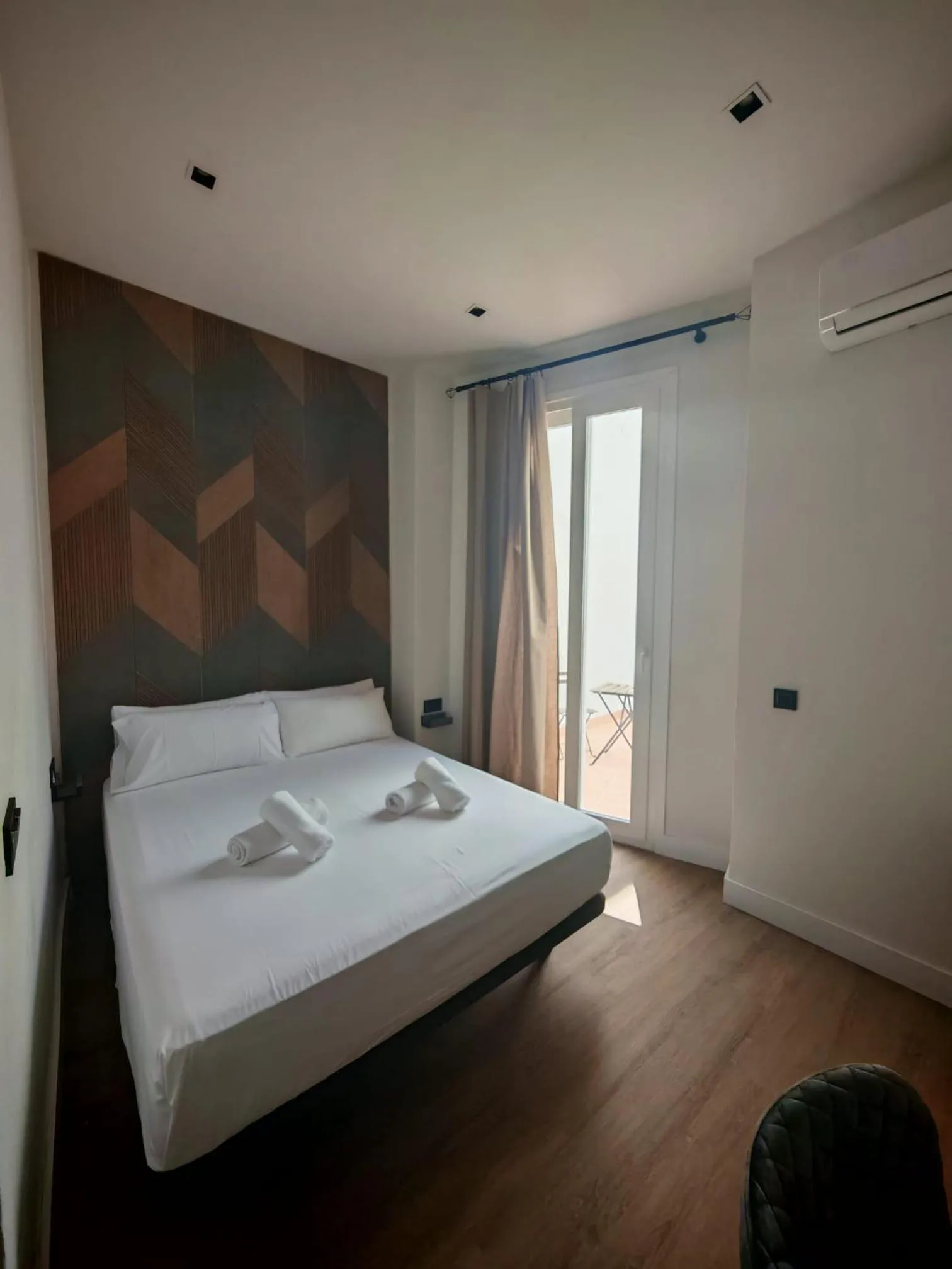 Patio, Bed in La Banda Suites