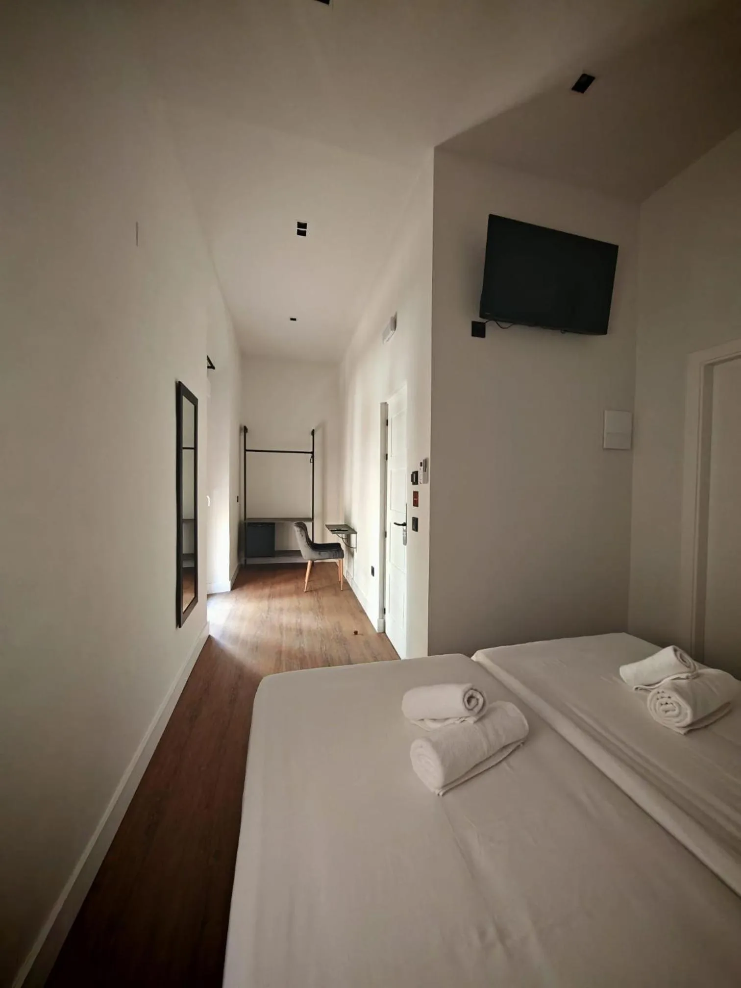 furniture, Bed in La Banda Suites