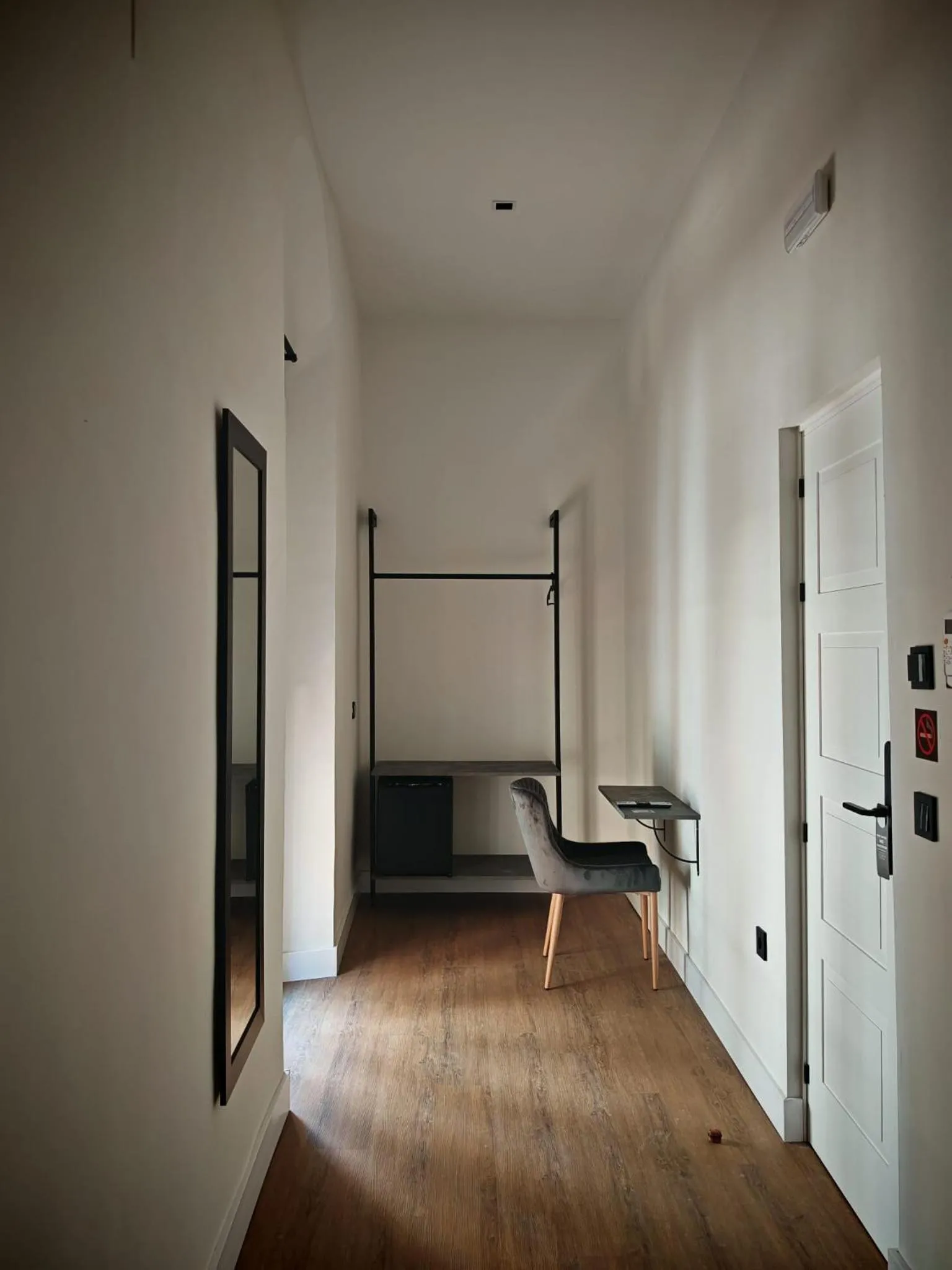 furniture, Bed in La Banda Suites