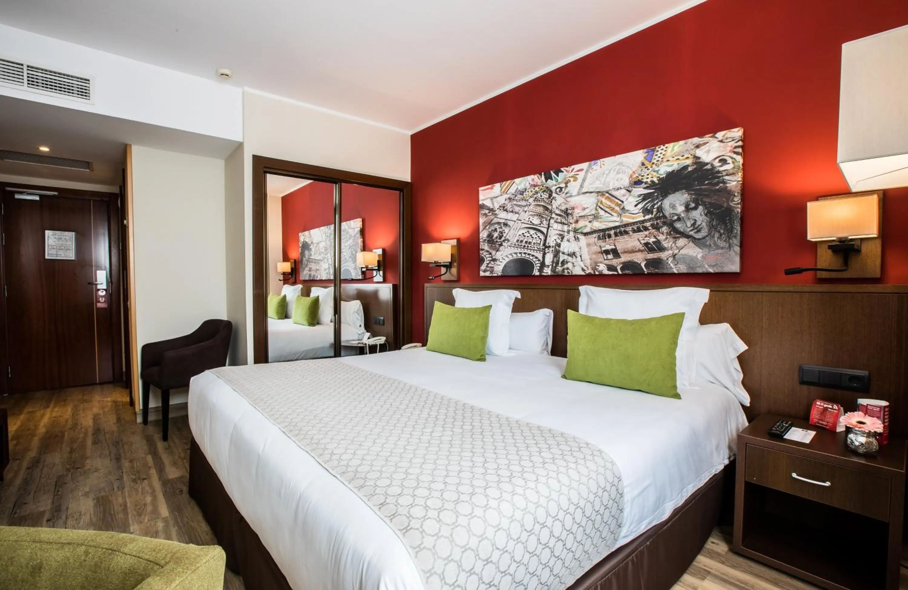 Bedroom, Bed in Leonardo Hotel Barcelona Gran Via