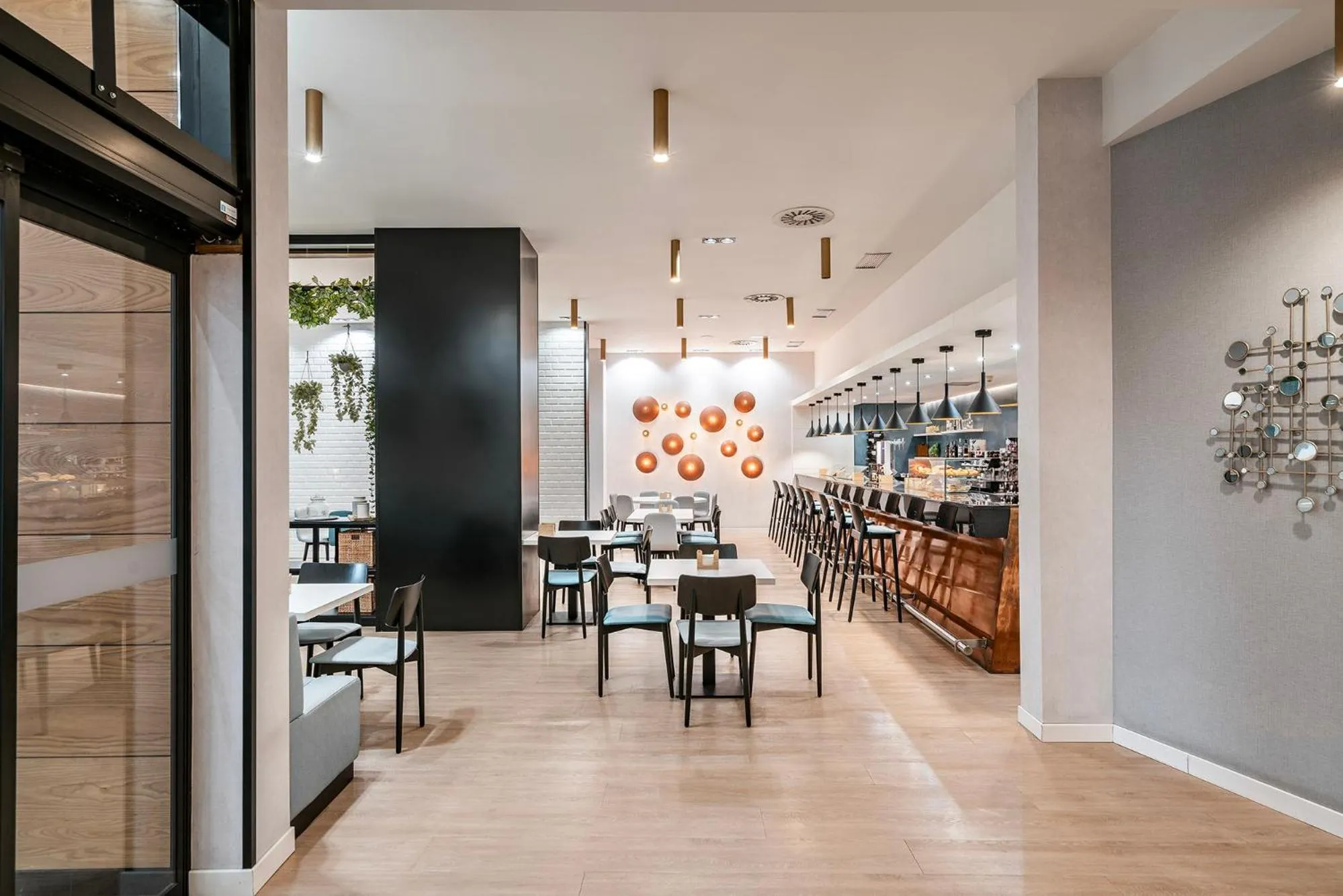 Restaurant/places to eat in Dorma Coliseum