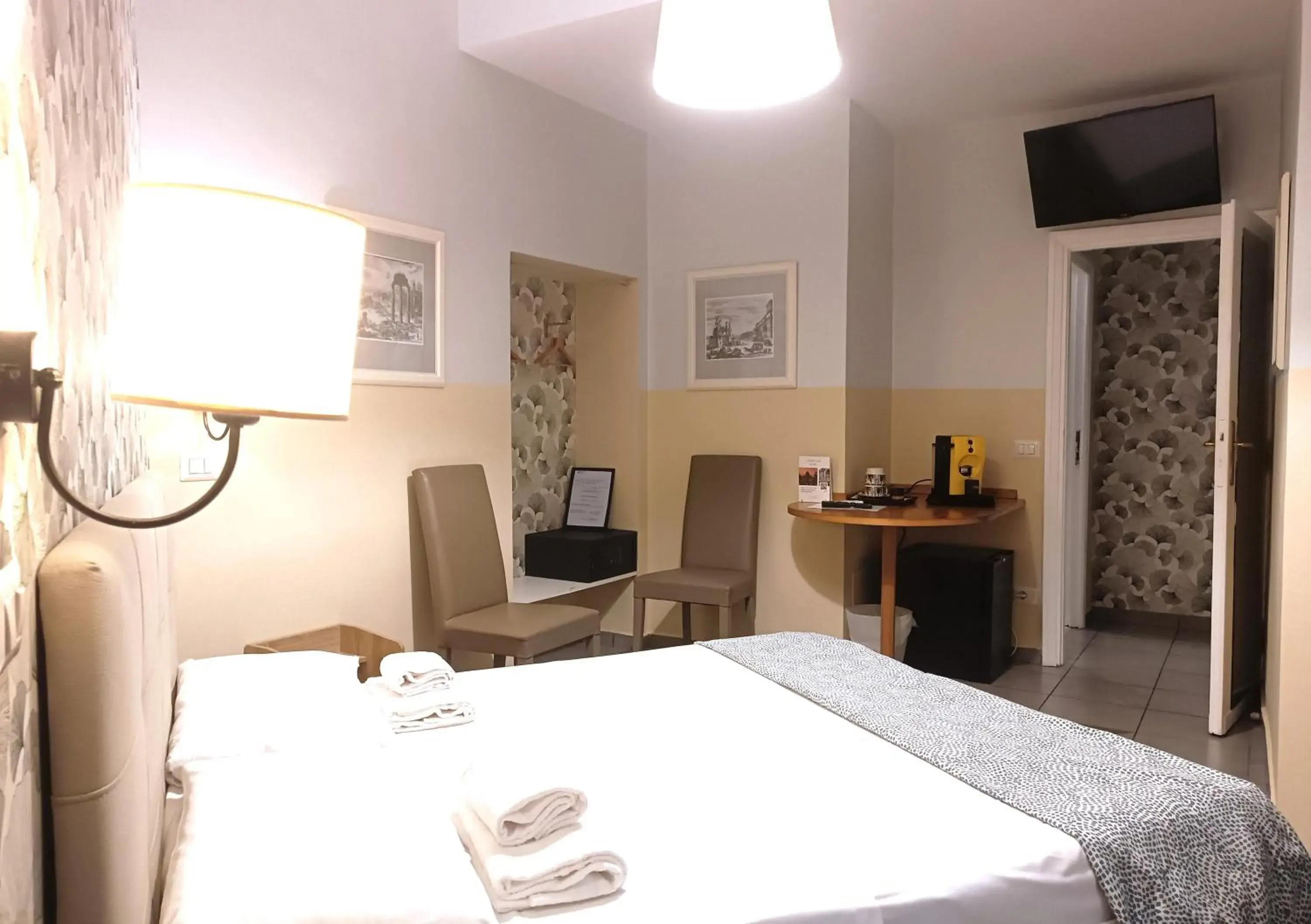 Double Room - single occupancy in Sweet Dreams Roma Double Room - single occupancy in Sweet Dreams Roma