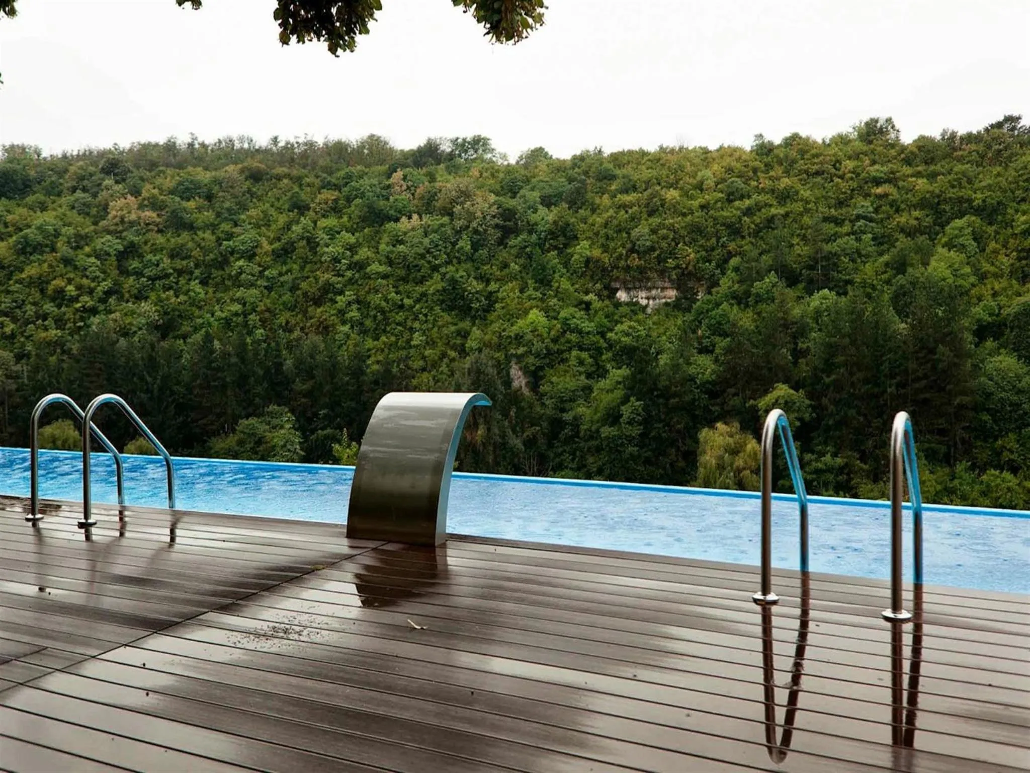 Swimming pool in Hotel Villa Kaylaka