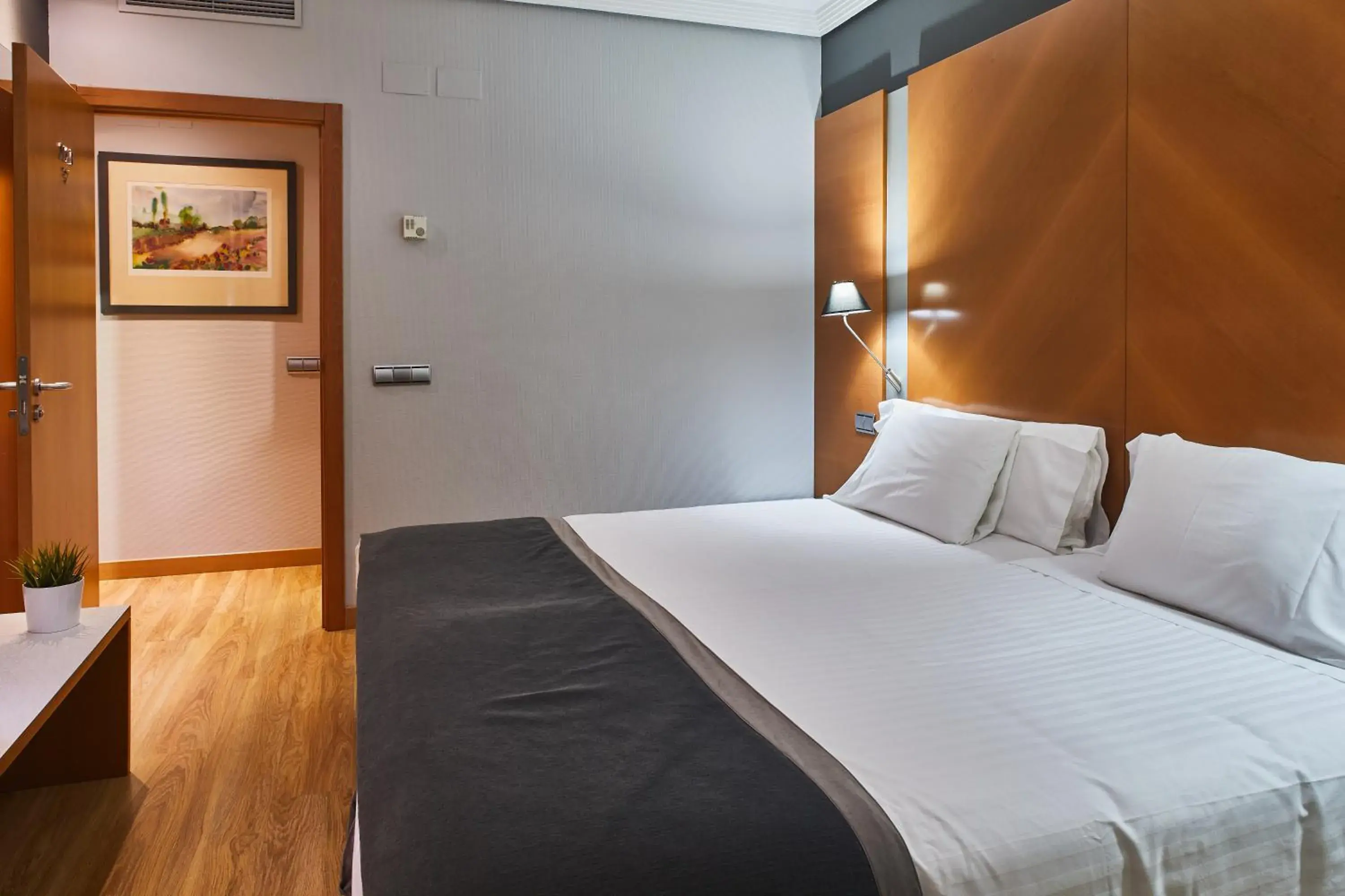 Bed in Silken Juan de Austria Bed in Silken Juan de Austria