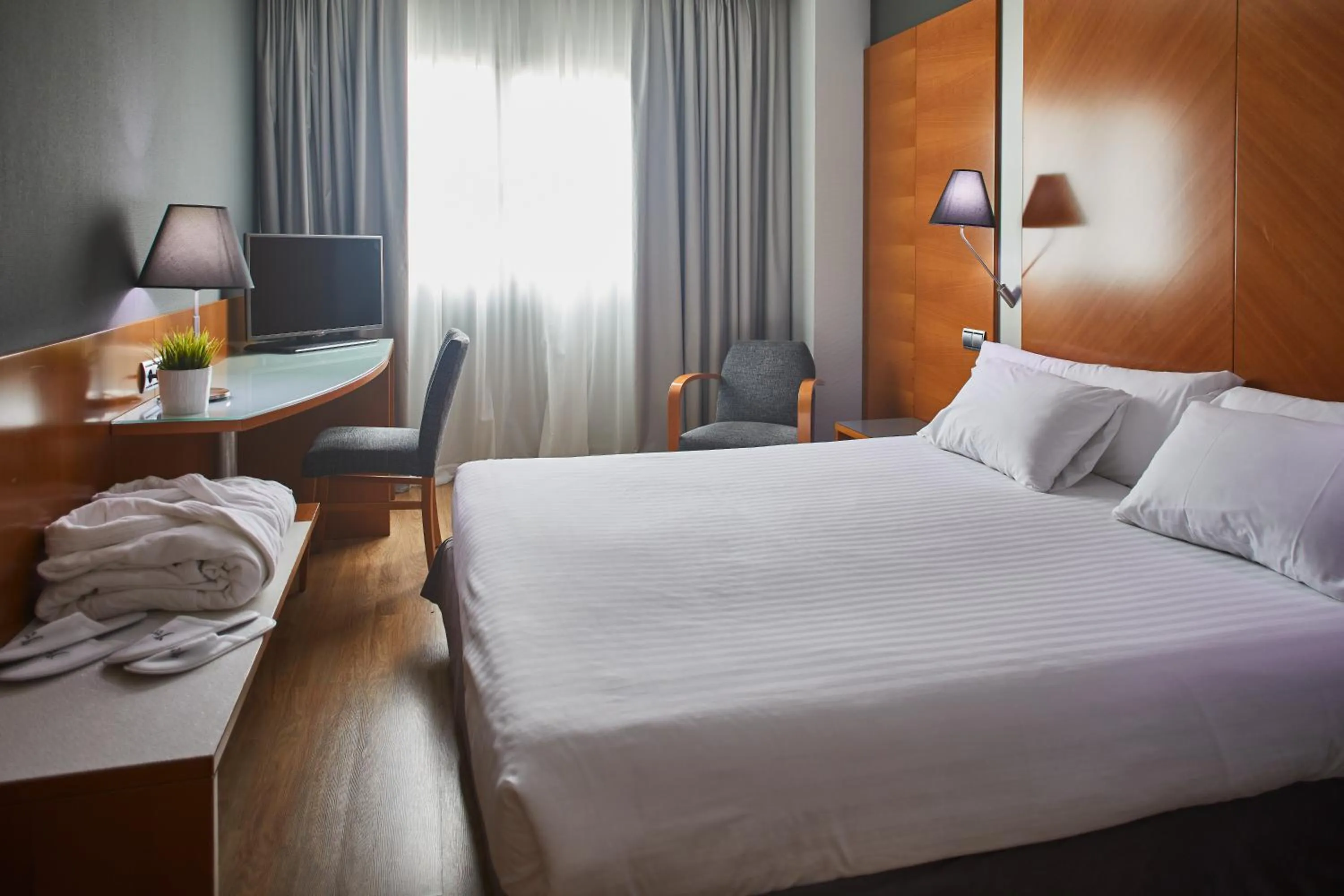 Bed in Silken Juan de Austria