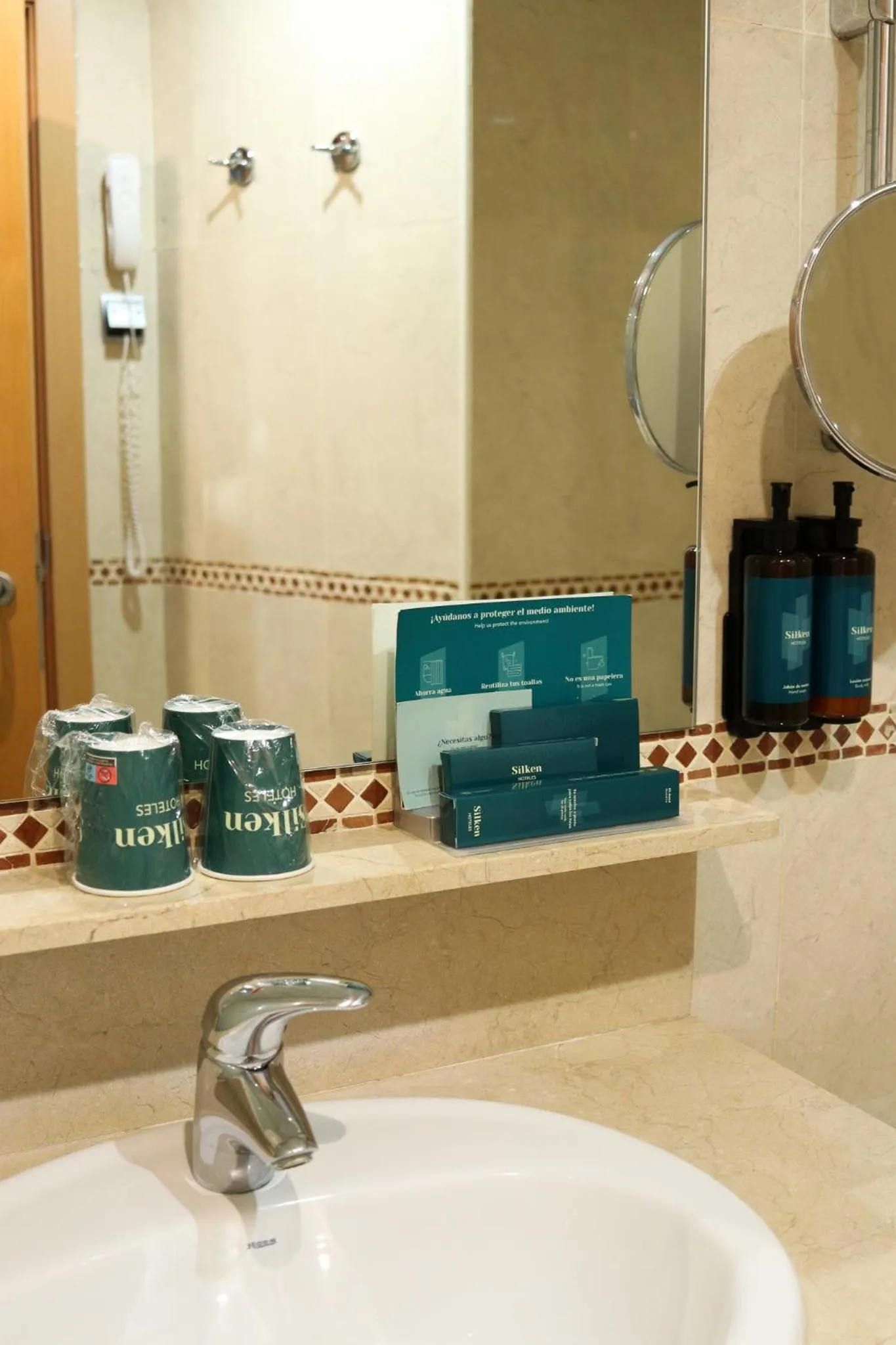 Bathroom in Silken Juan de Austria