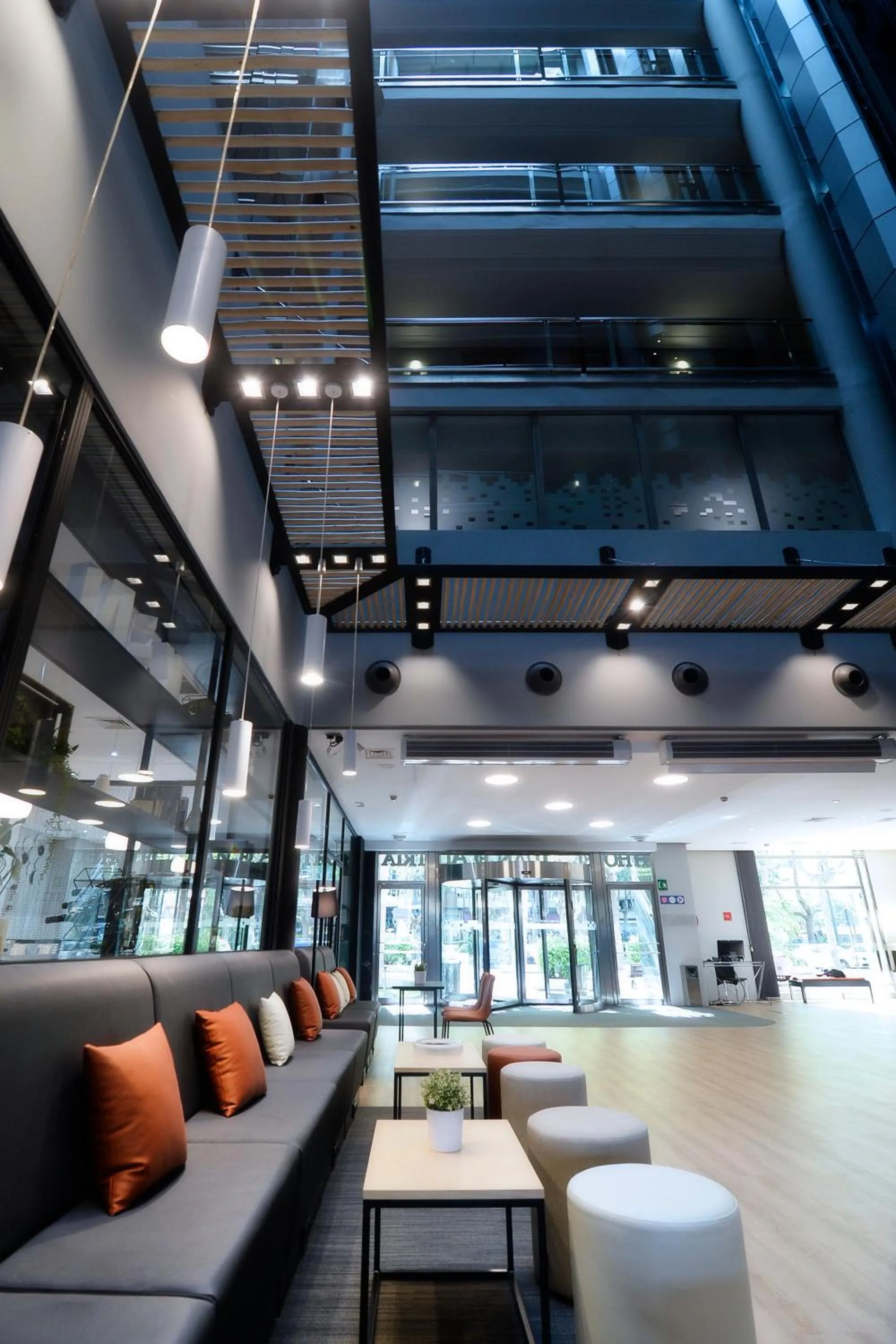 Day in Silken Juan de Austria