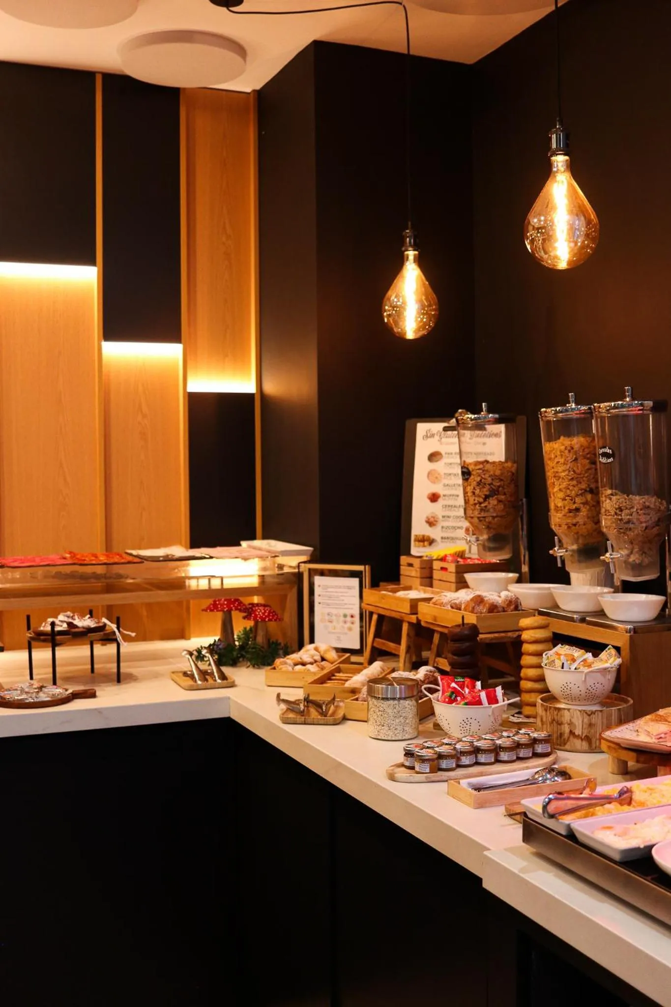 Breakfast in Silken Juan de Austria