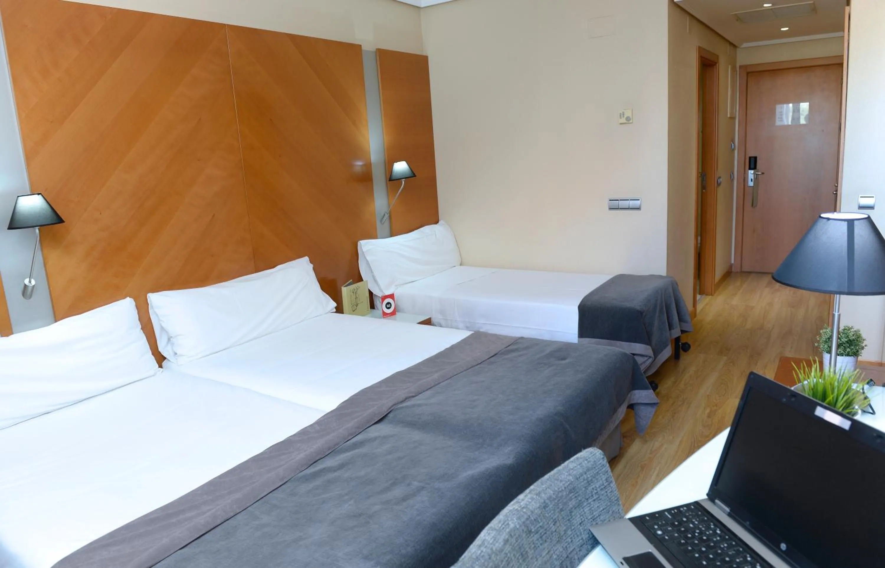 Bedroom, Bed in Silken Juan de Austria