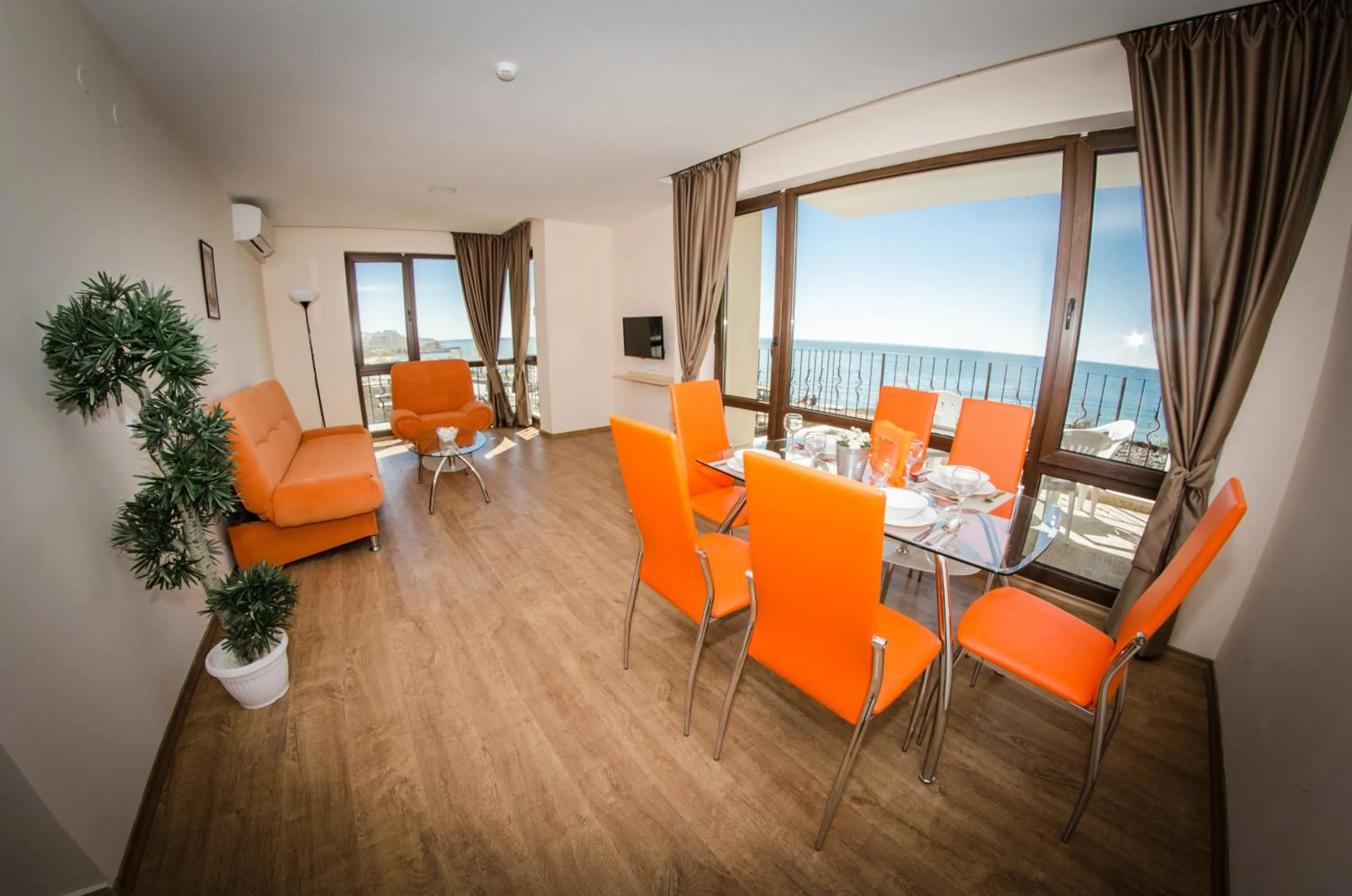 Living room in Premier Fort Beach Hotel