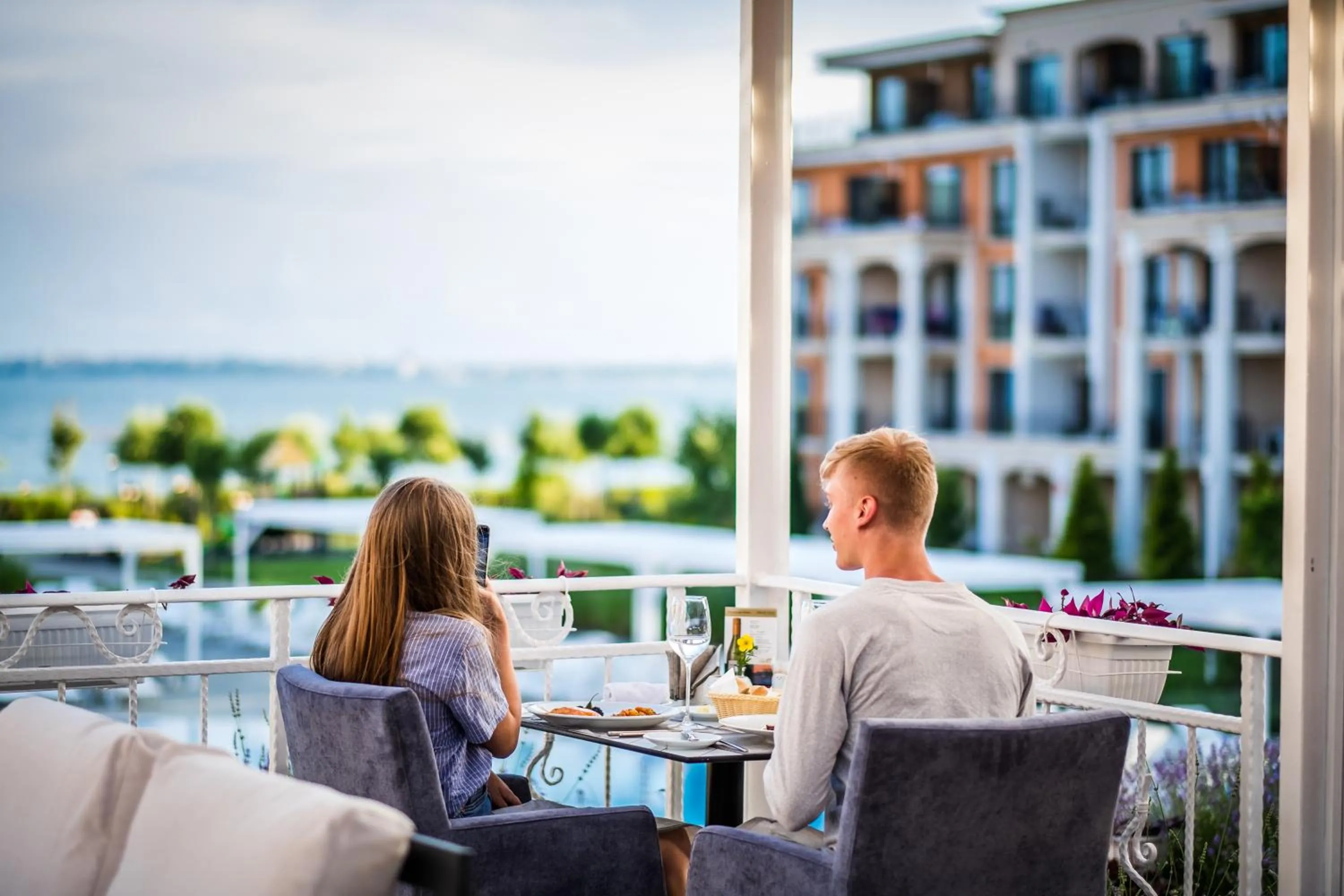 Restaurant/places to eat in Premier Fort Beach Hotel