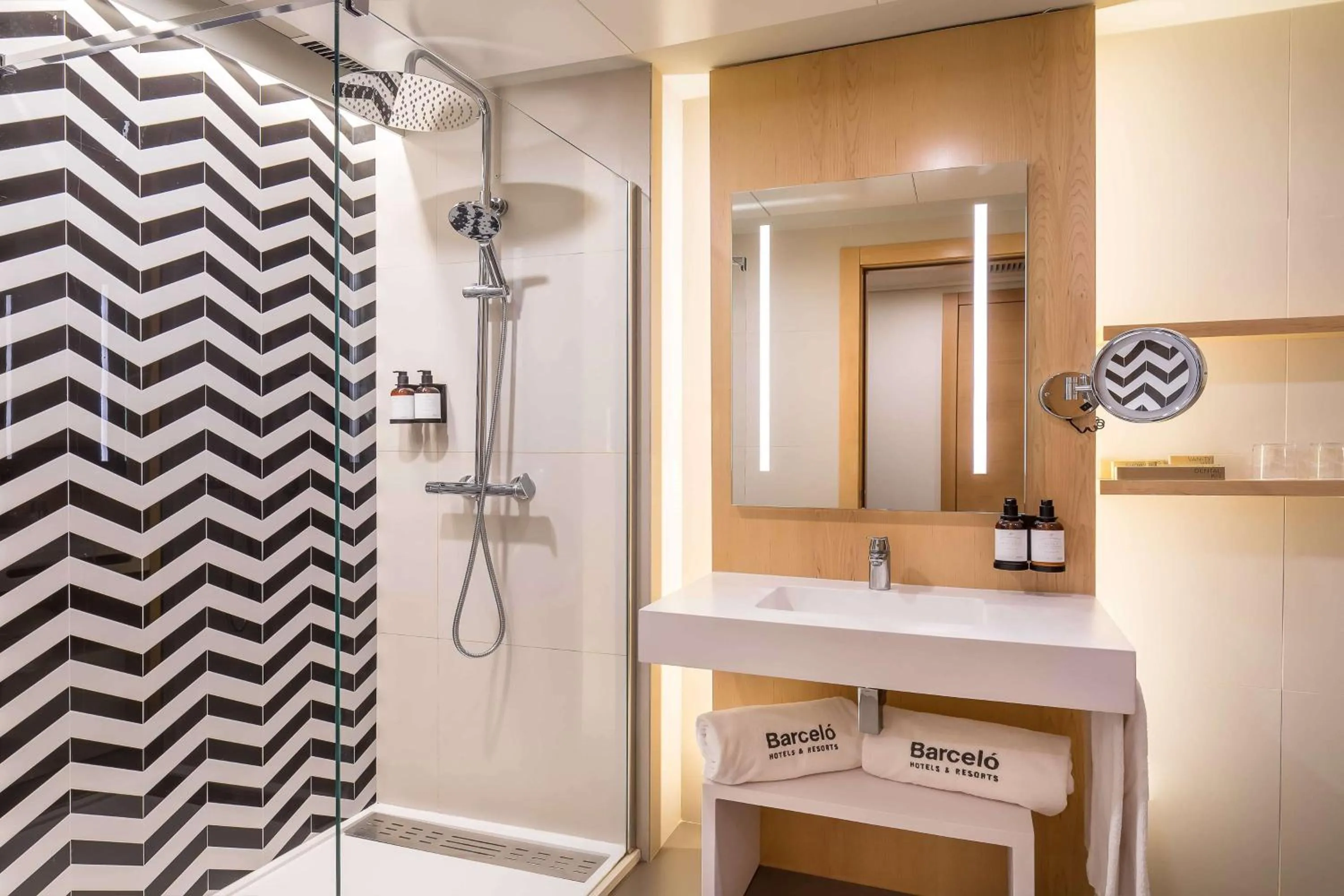 Bathroom in Barceló Murcia Siete Coronas