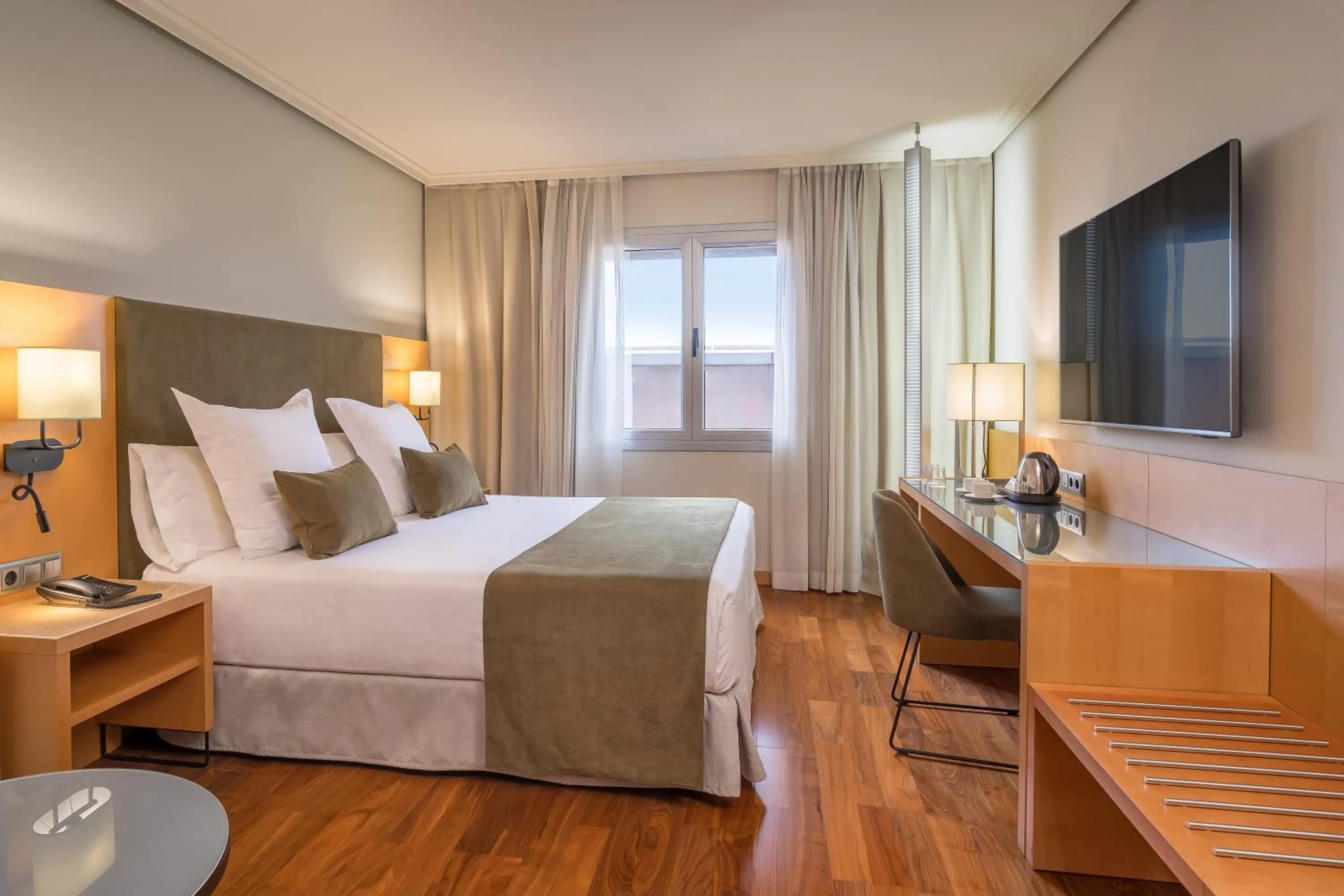 View (from property/room), Bed in Barceló Murcia Siete Coronas