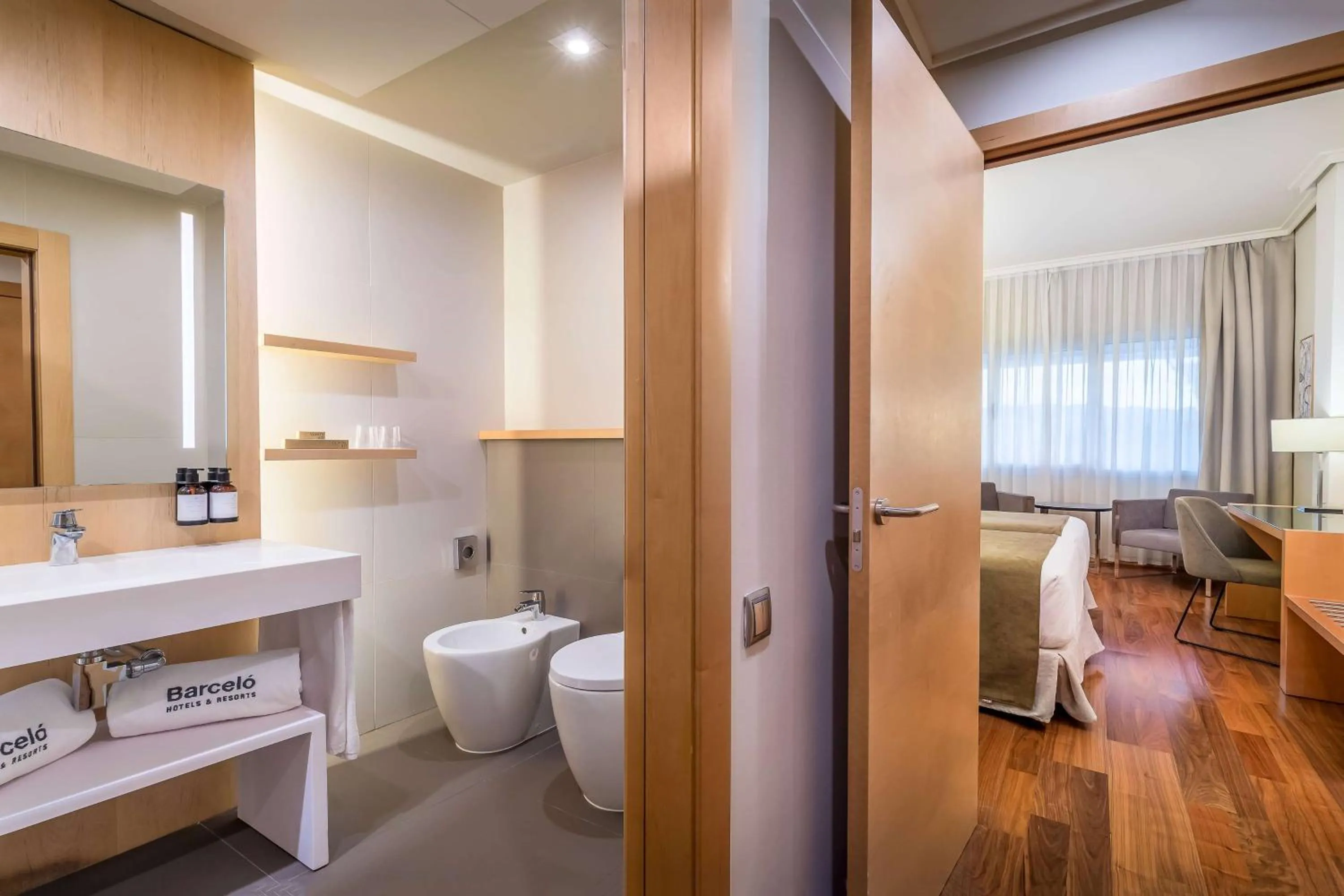 Bathroom in Barceló Murcia Siete Coronas