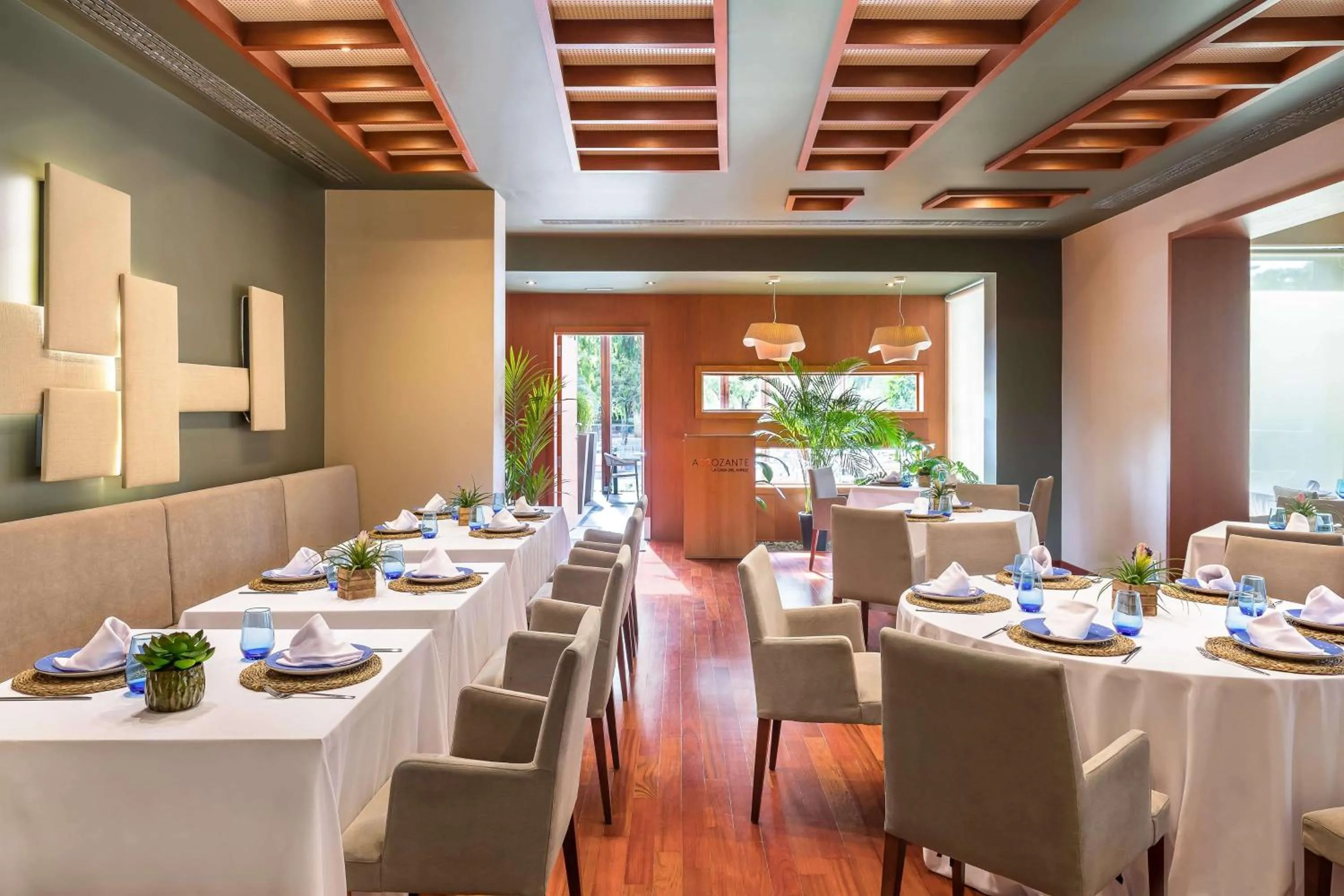 Restaurant/places to eat in Barceló Murcia Siete Coronas