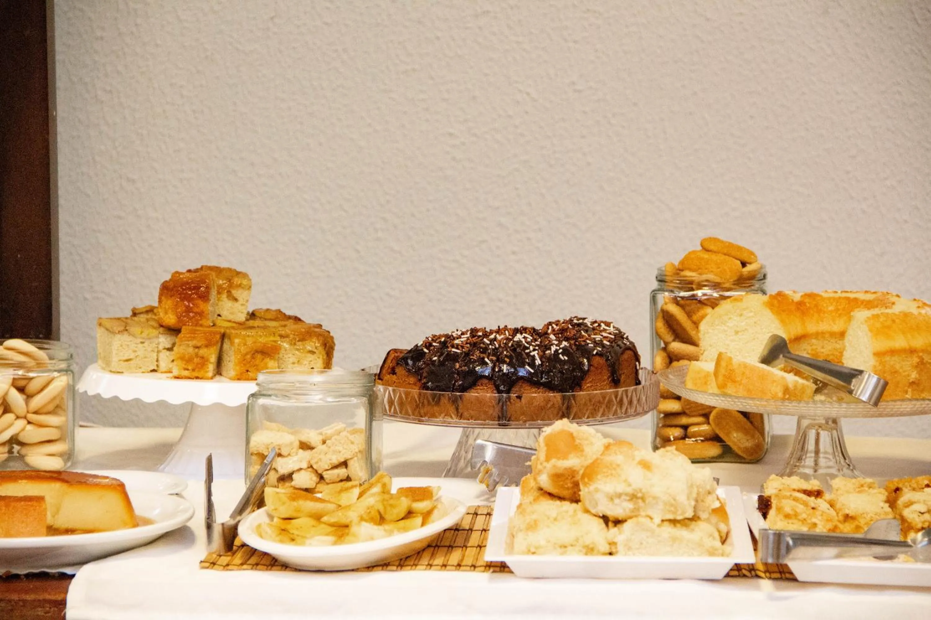 Restaurant/places to eat in HOTEL DOMHOF