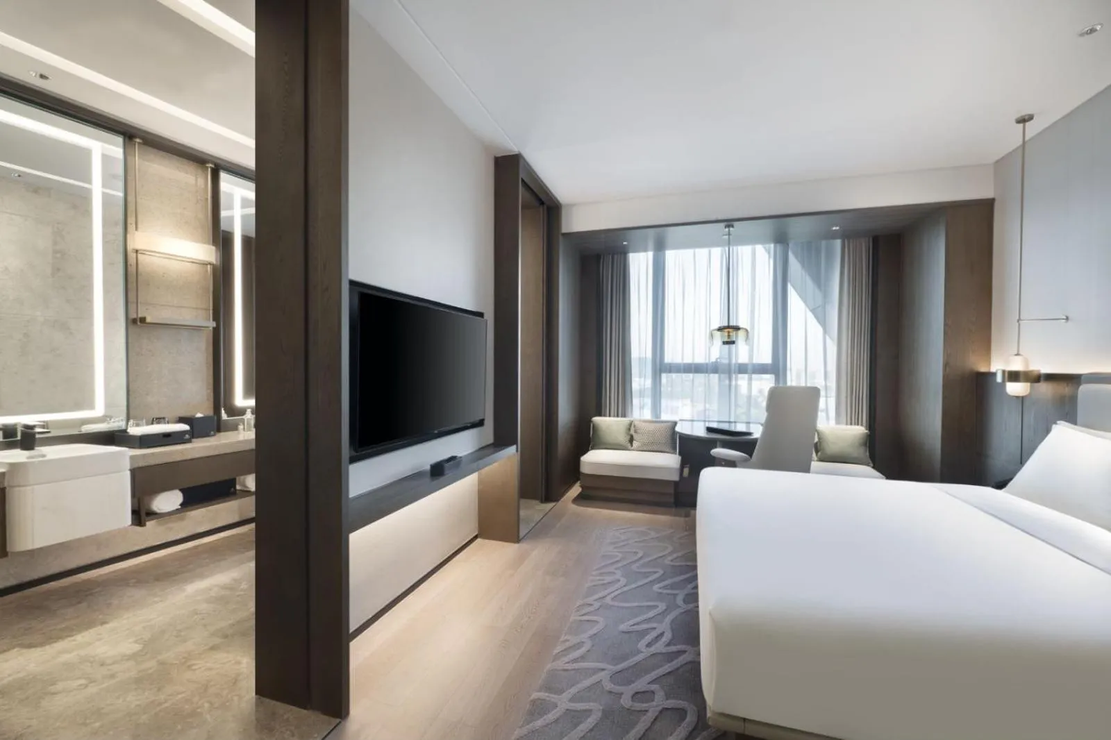 Photo of the whole room, Bed in The Barony Jinan East