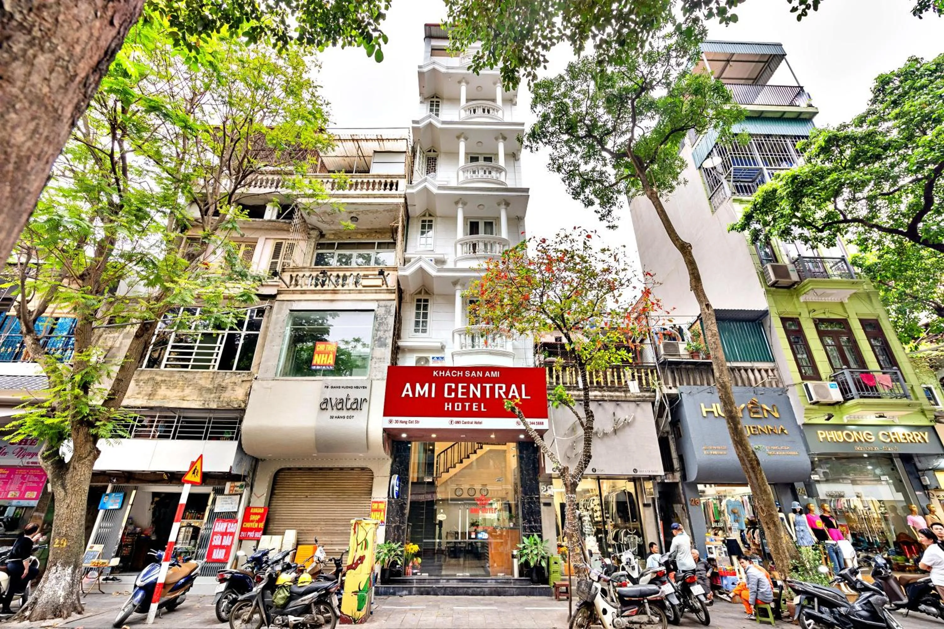 Property building in HANZ Ami Central Hotel