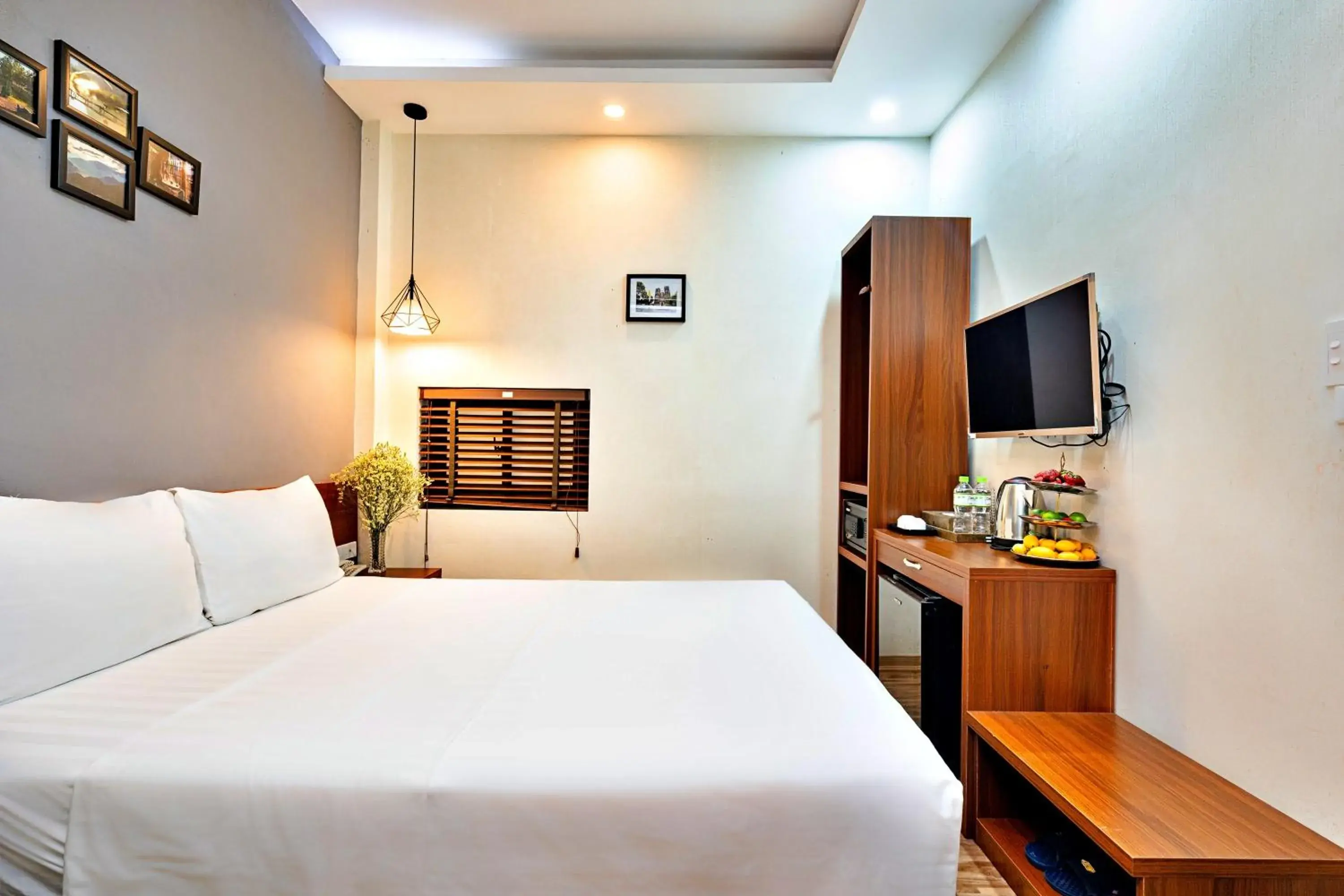 Standard Queen Room in HANZ Ami Central Hotel Standard Queen Room in HANZ Ami Central Hotel