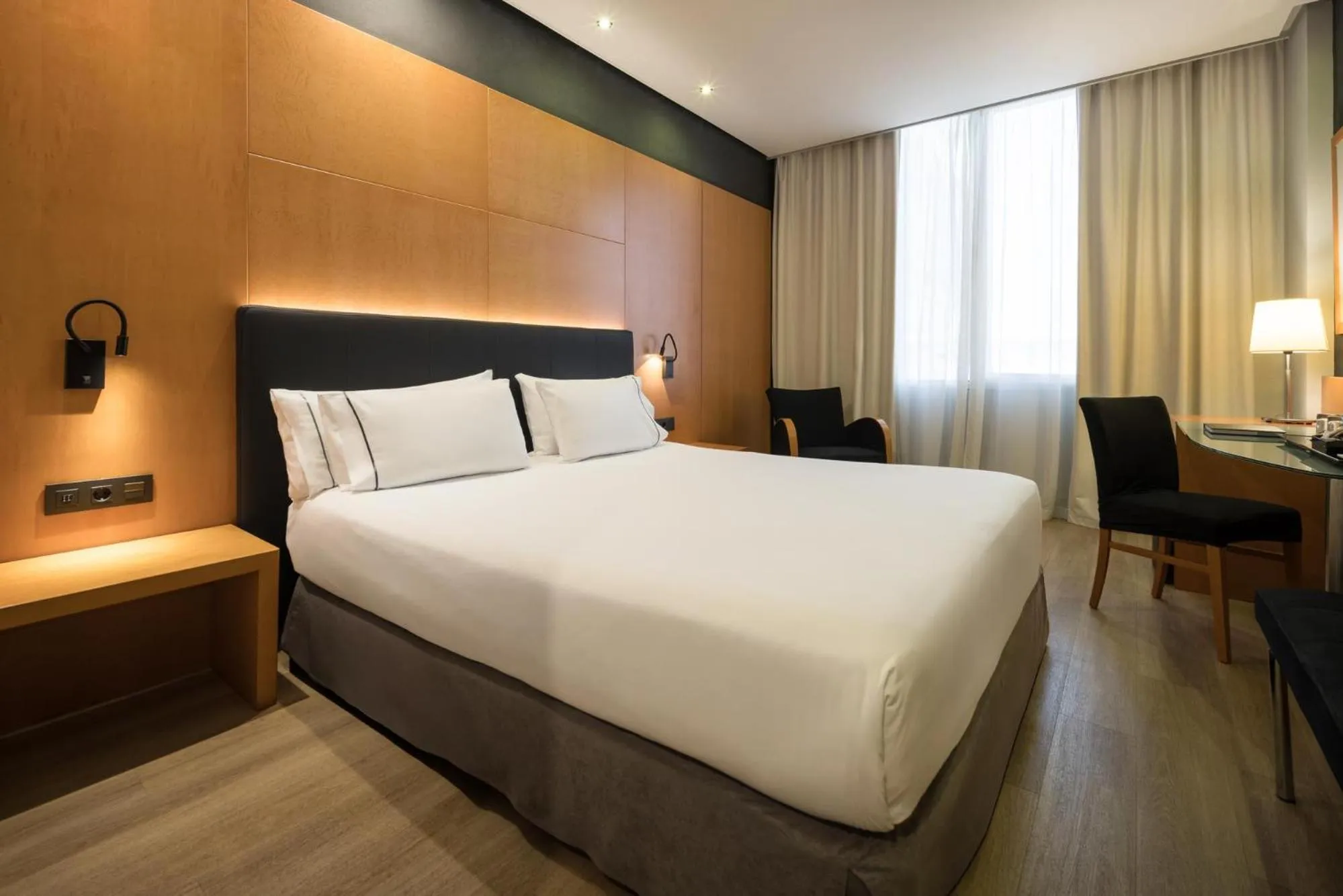 Bed in Eurostars Al-Ándalus Palace