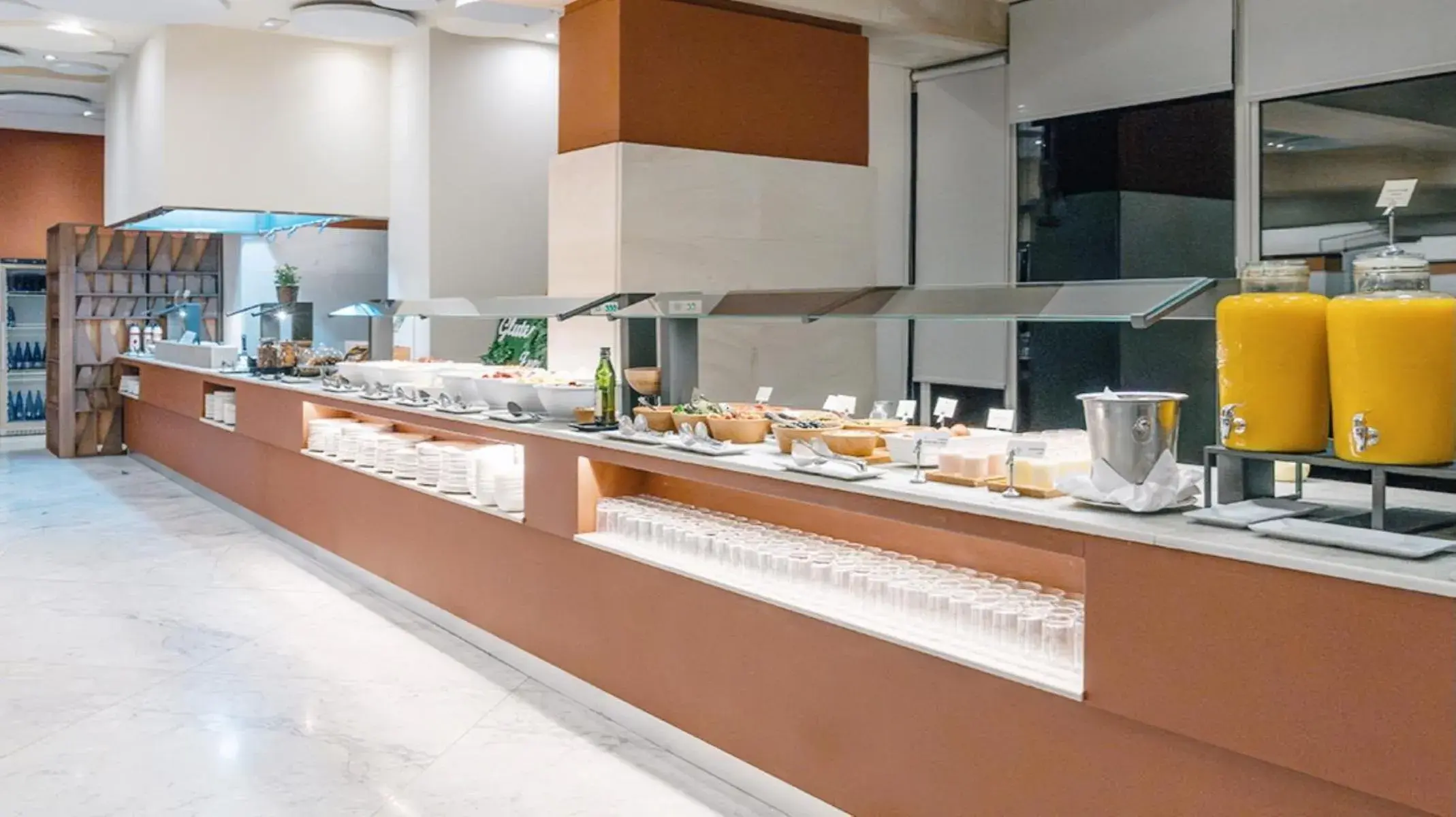 Buffet breakfast in Silken Al-Andalus Palace Buffet breakfast in Silken Al-Andalus Palace