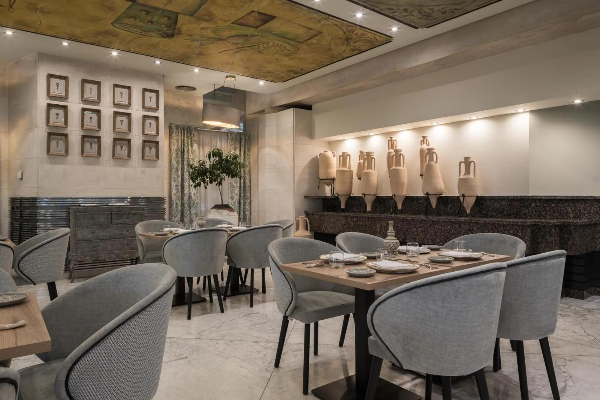 Restaurant/places to eat in Eurostars Al-Ándalus Palace