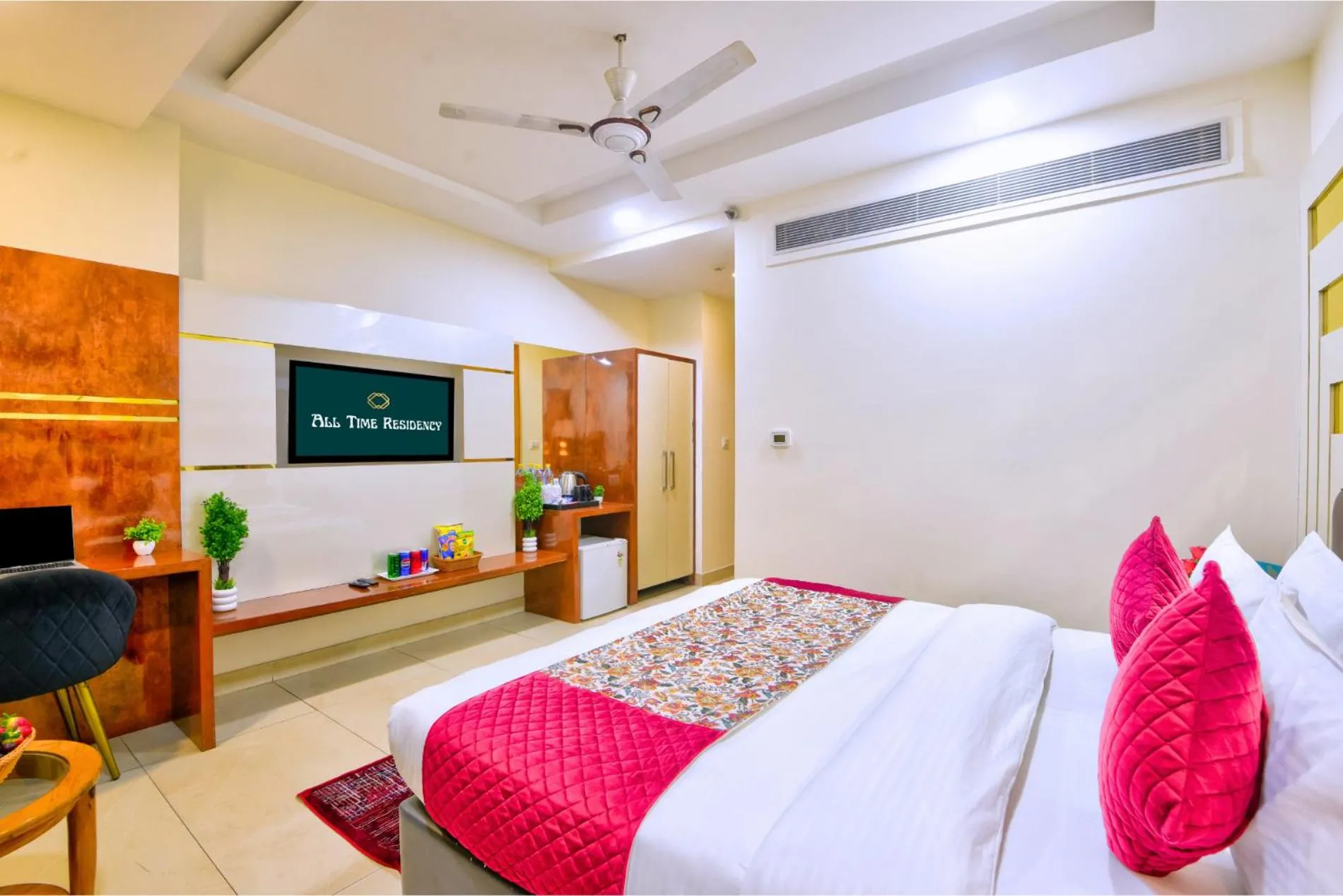 Bed in Hotel All Time Residency -Near Connaught Place New Delhi