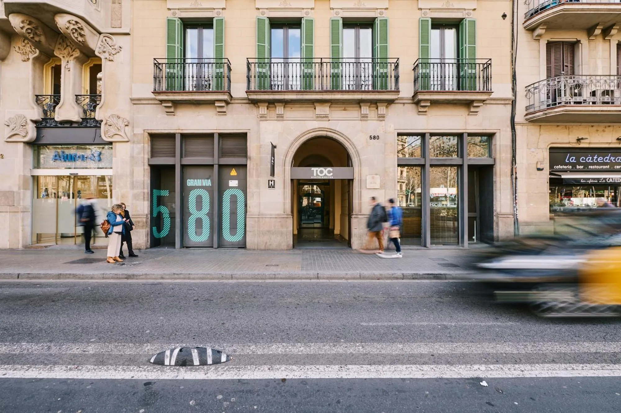 Property building in TOC Hostel Barcelona