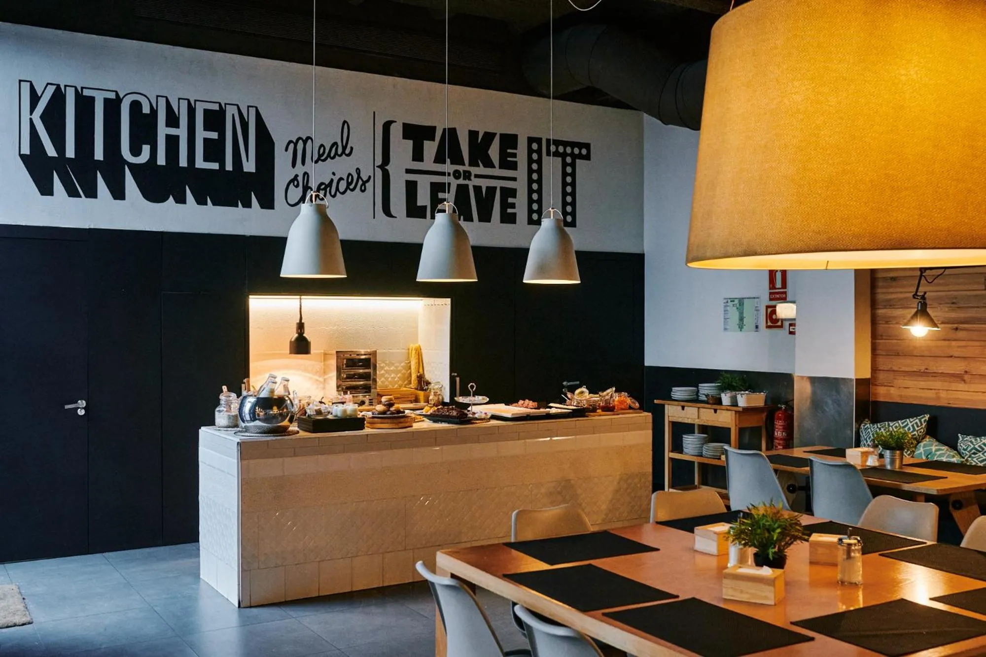 Buffet breakfast in TOC Hostel Barcelona