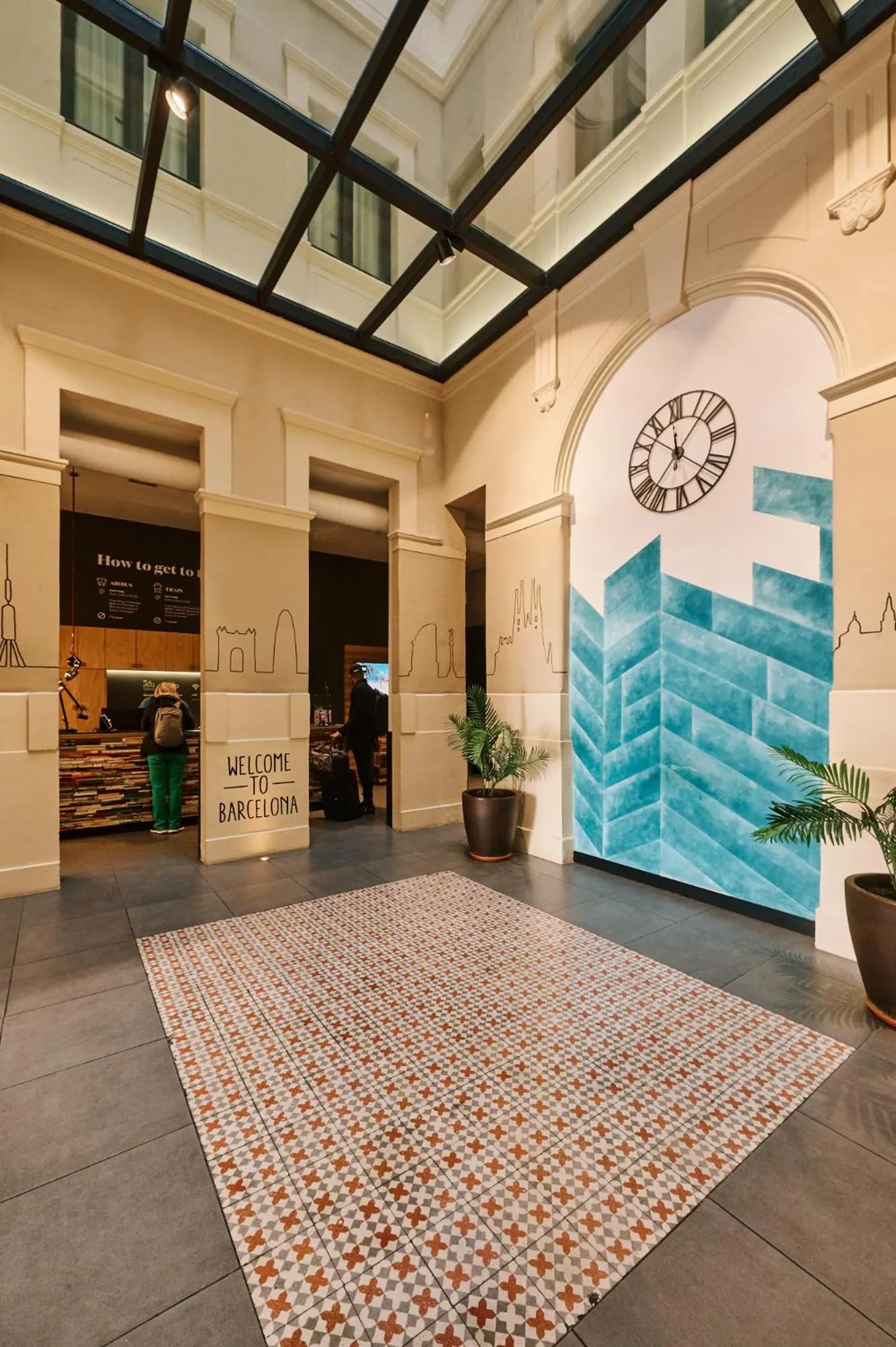 Lobby or reception in TOC Hostel Barcelona