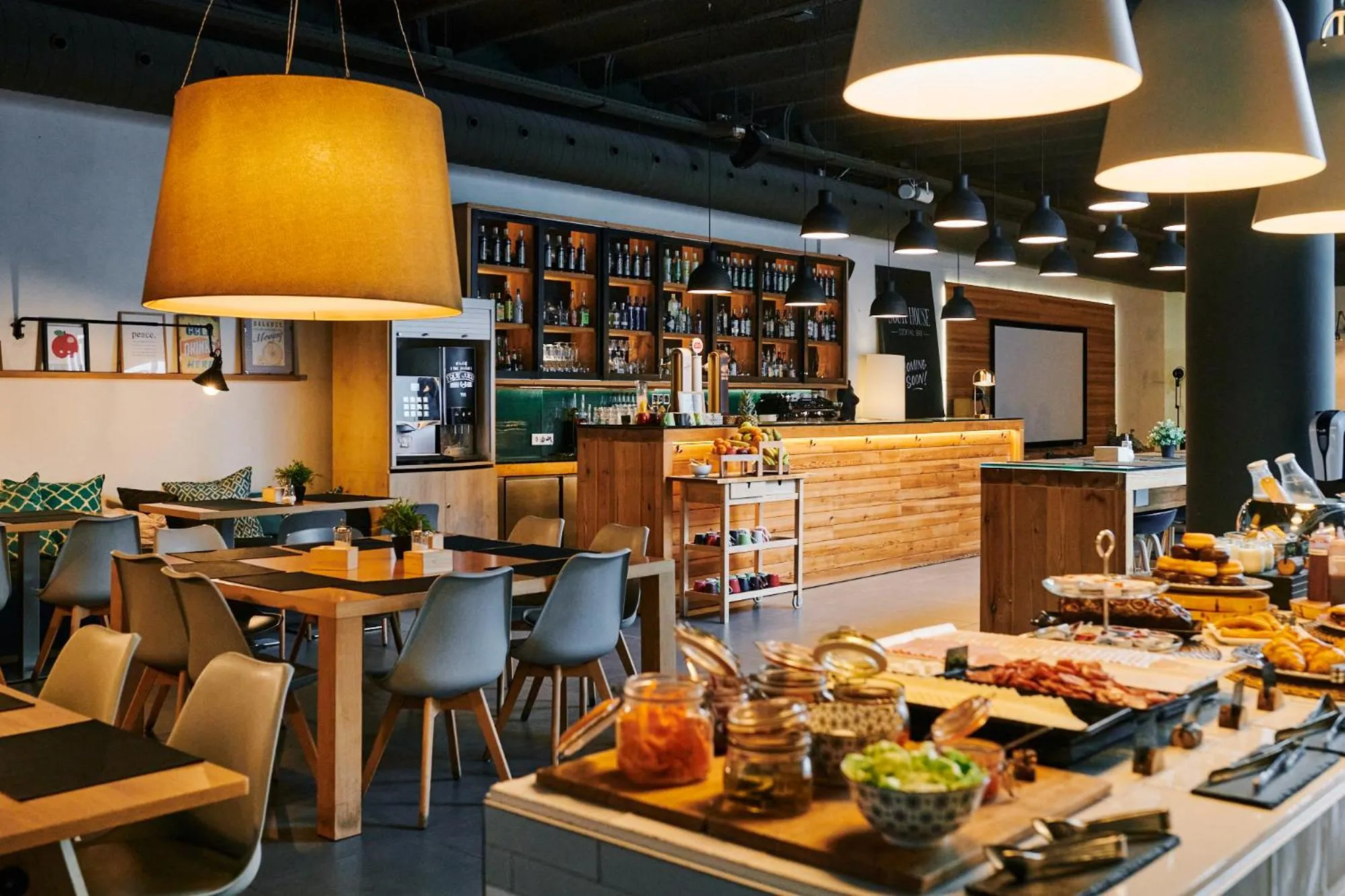 Buffet breakfast in TOC Hostel Barcelona