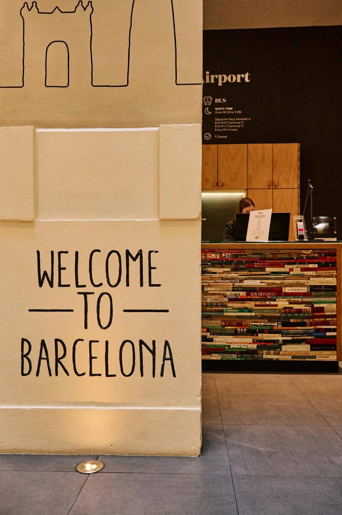 Lobby or reception in TOC Hostel Barcelona