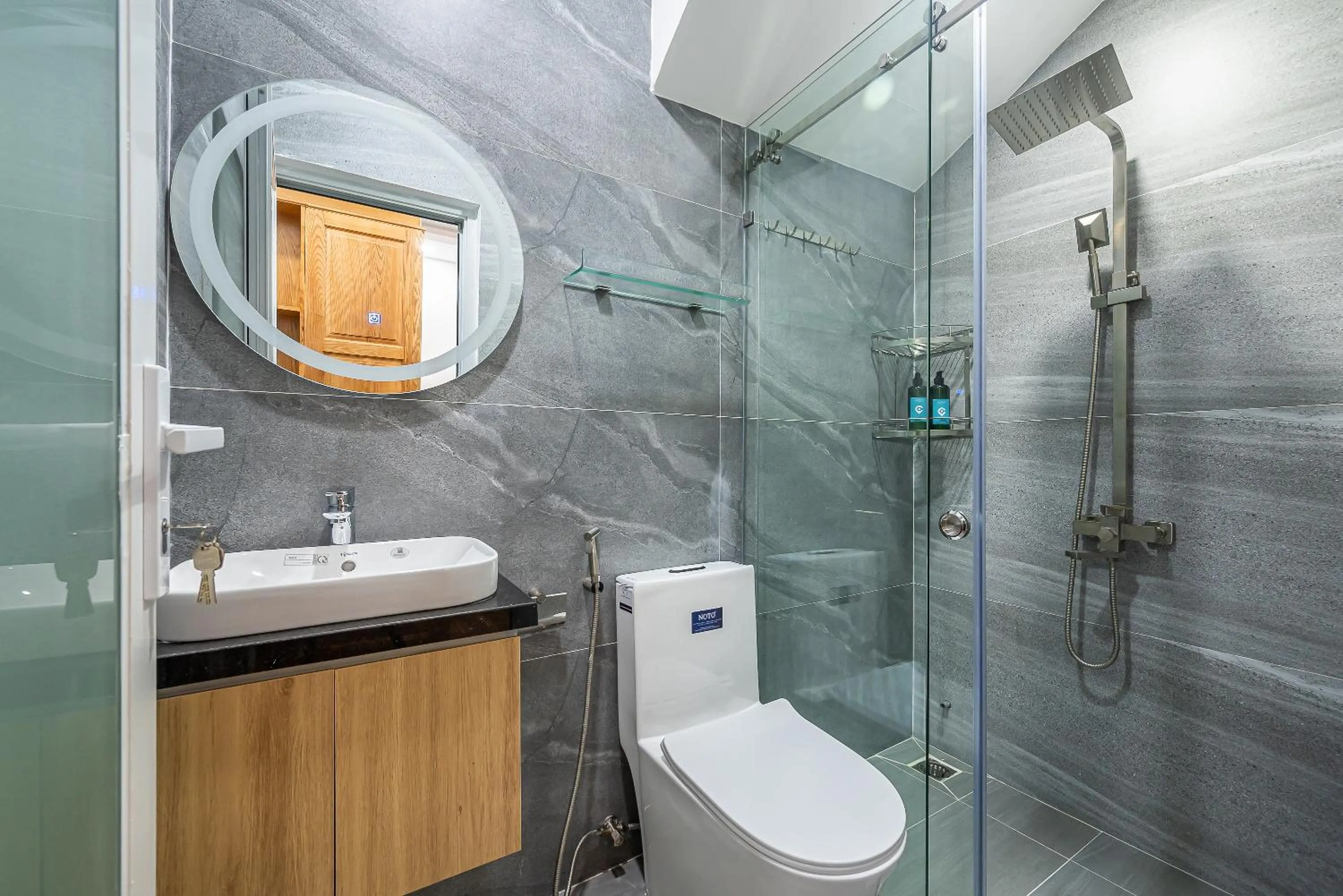 Shower in Cozrum Homes - Retro House