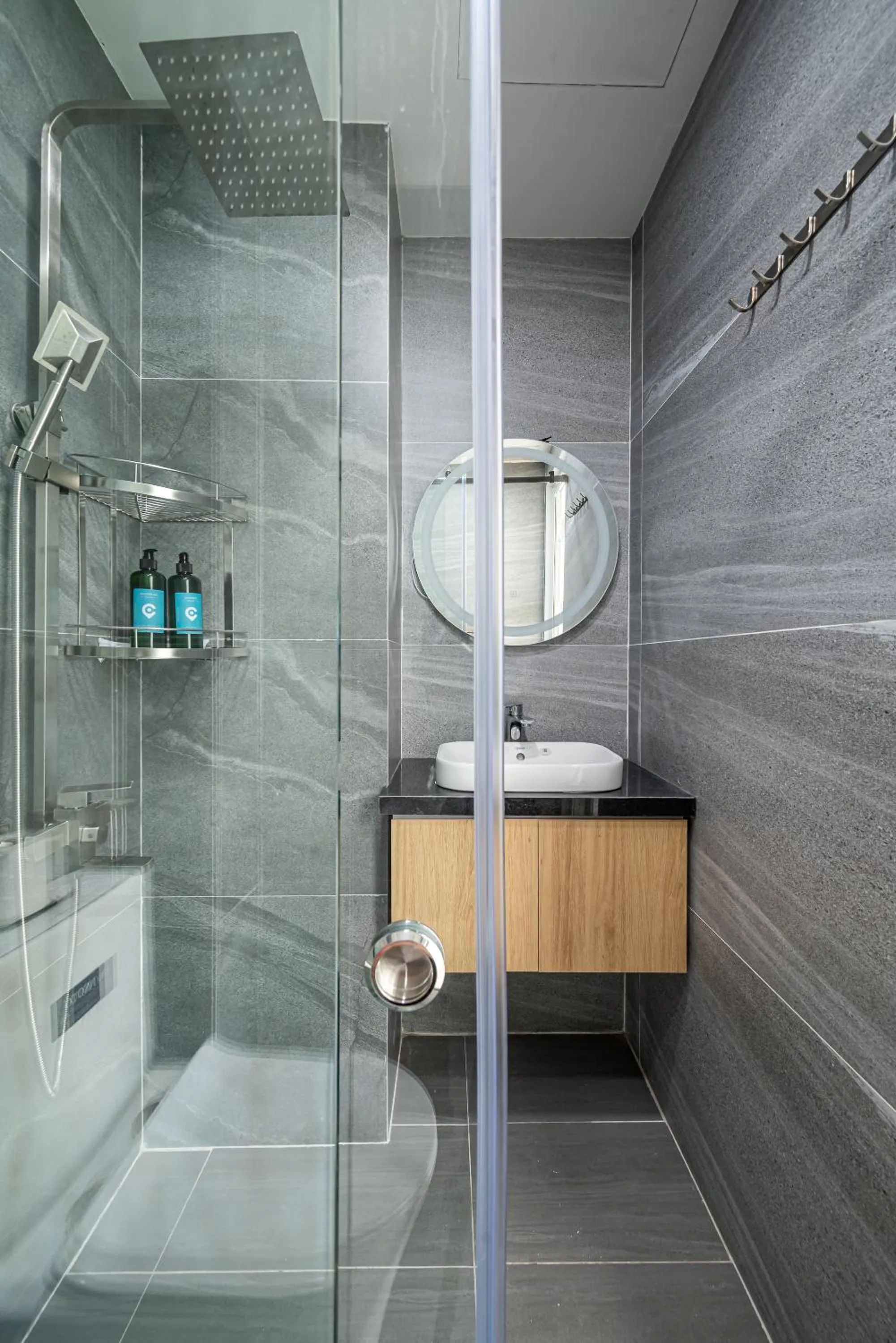 Shower in Cozrum Homes - Retro House