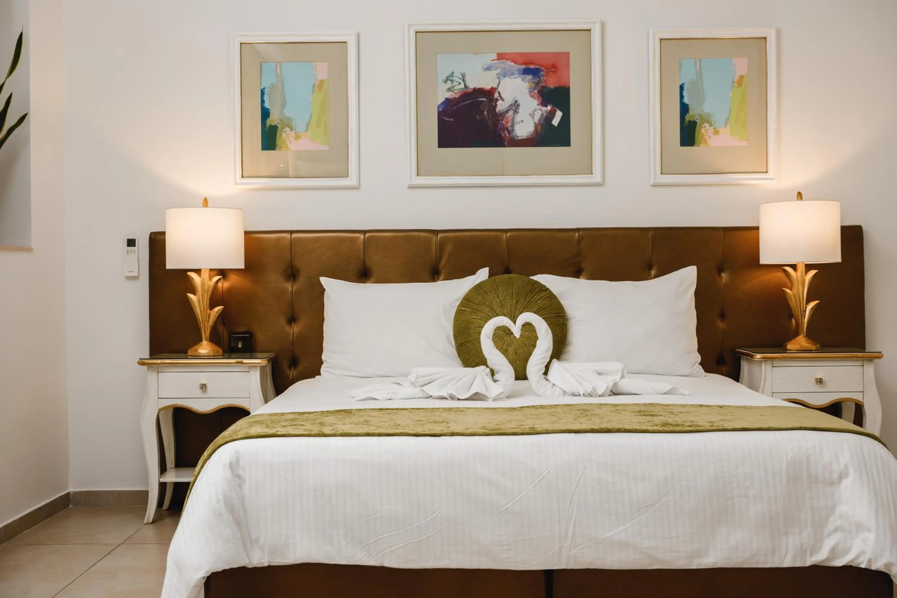 Bed in Giorgio Boutique Hotel