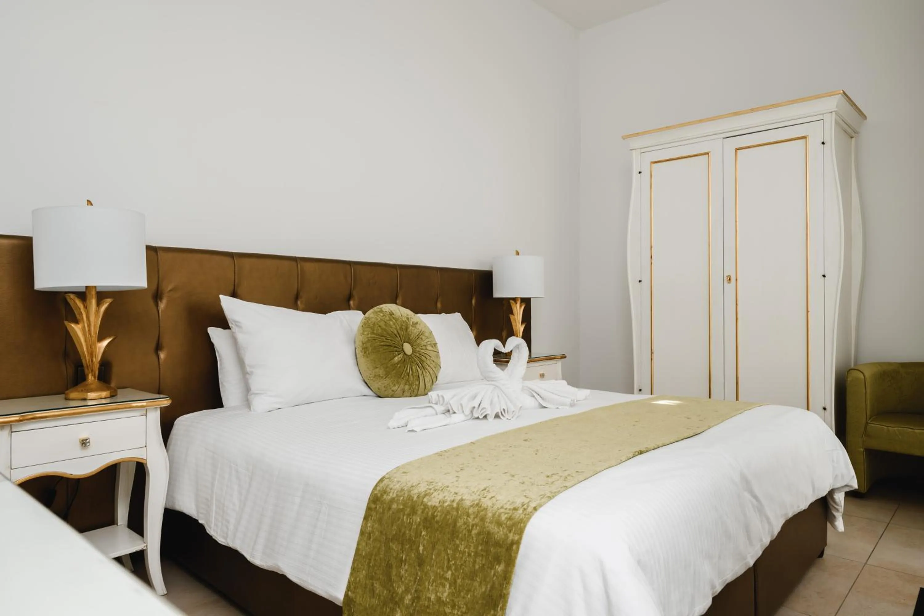 Bed in Giorgio Boutique Hotel