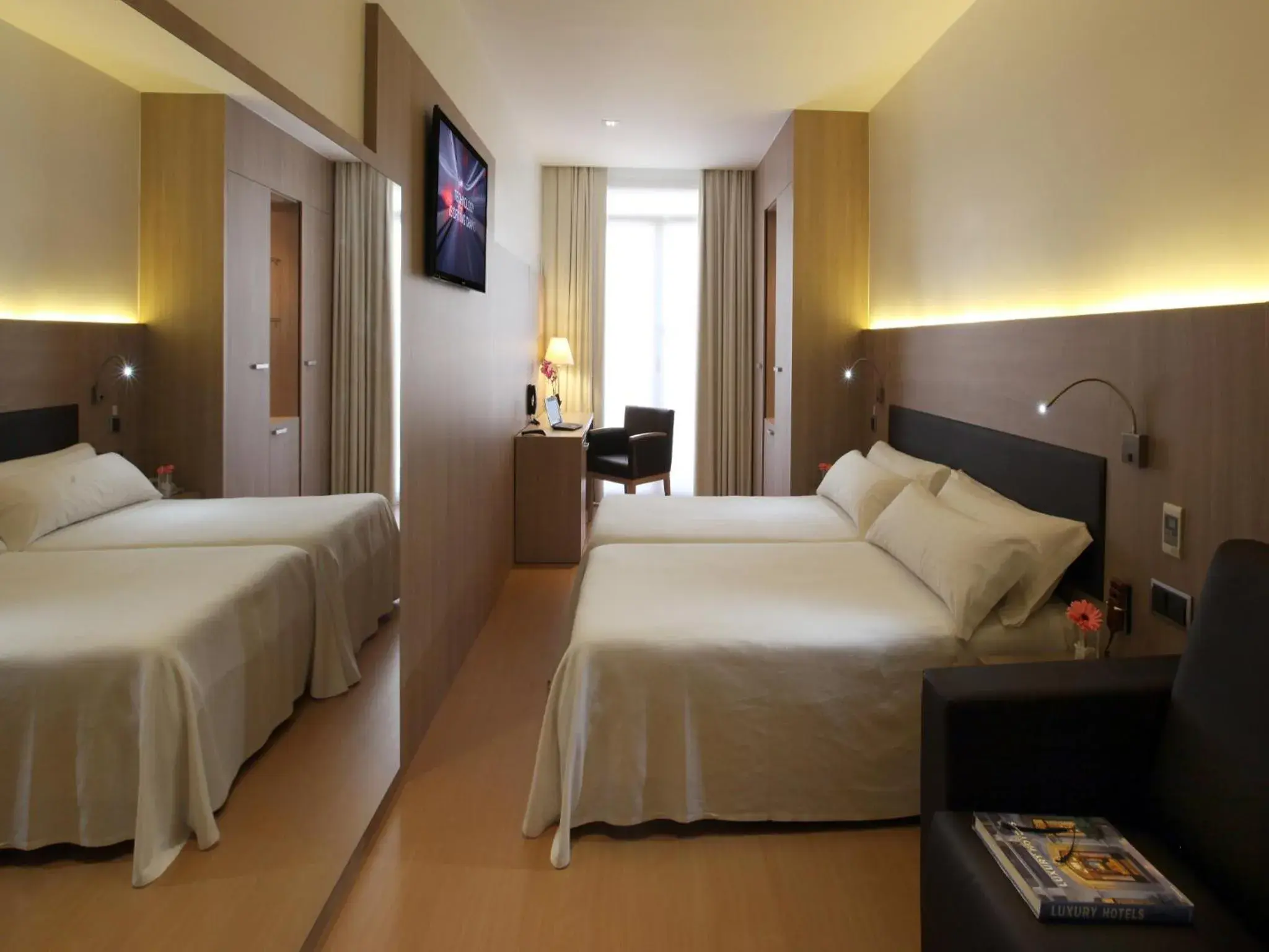 Bed in Hotel Lleó Bed in Hotel Lleó