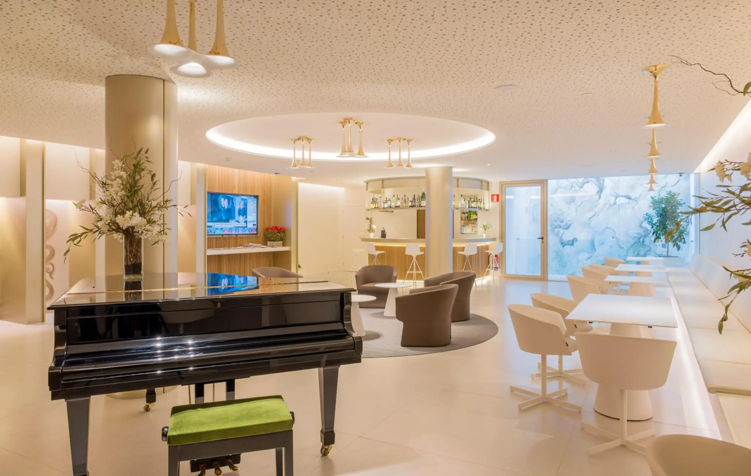 Lobby or reception in Hotel Lleó Lobby or reception in Hotel Lleó