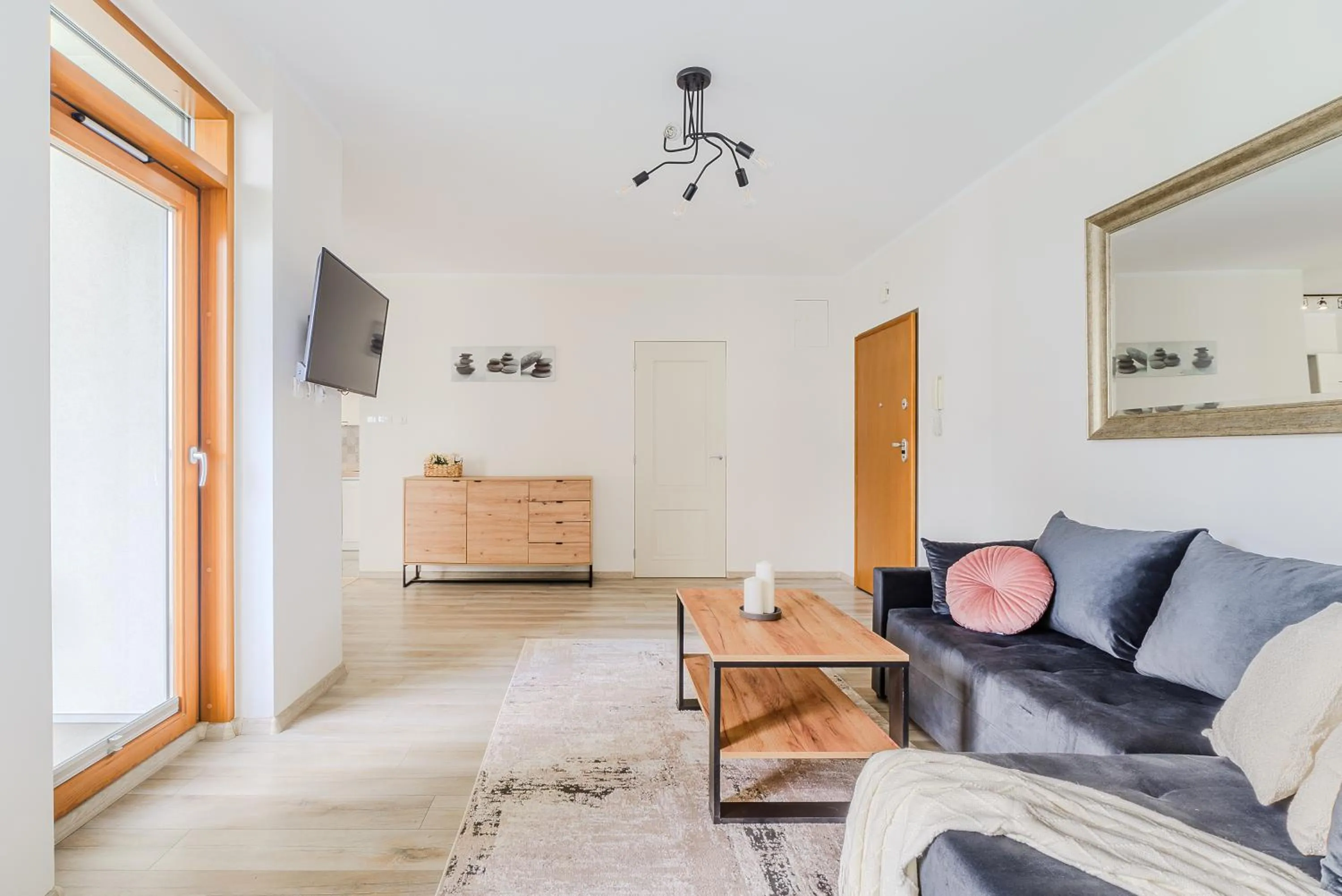 Living room, Bed in Slominskiego 7 P&O Apartments