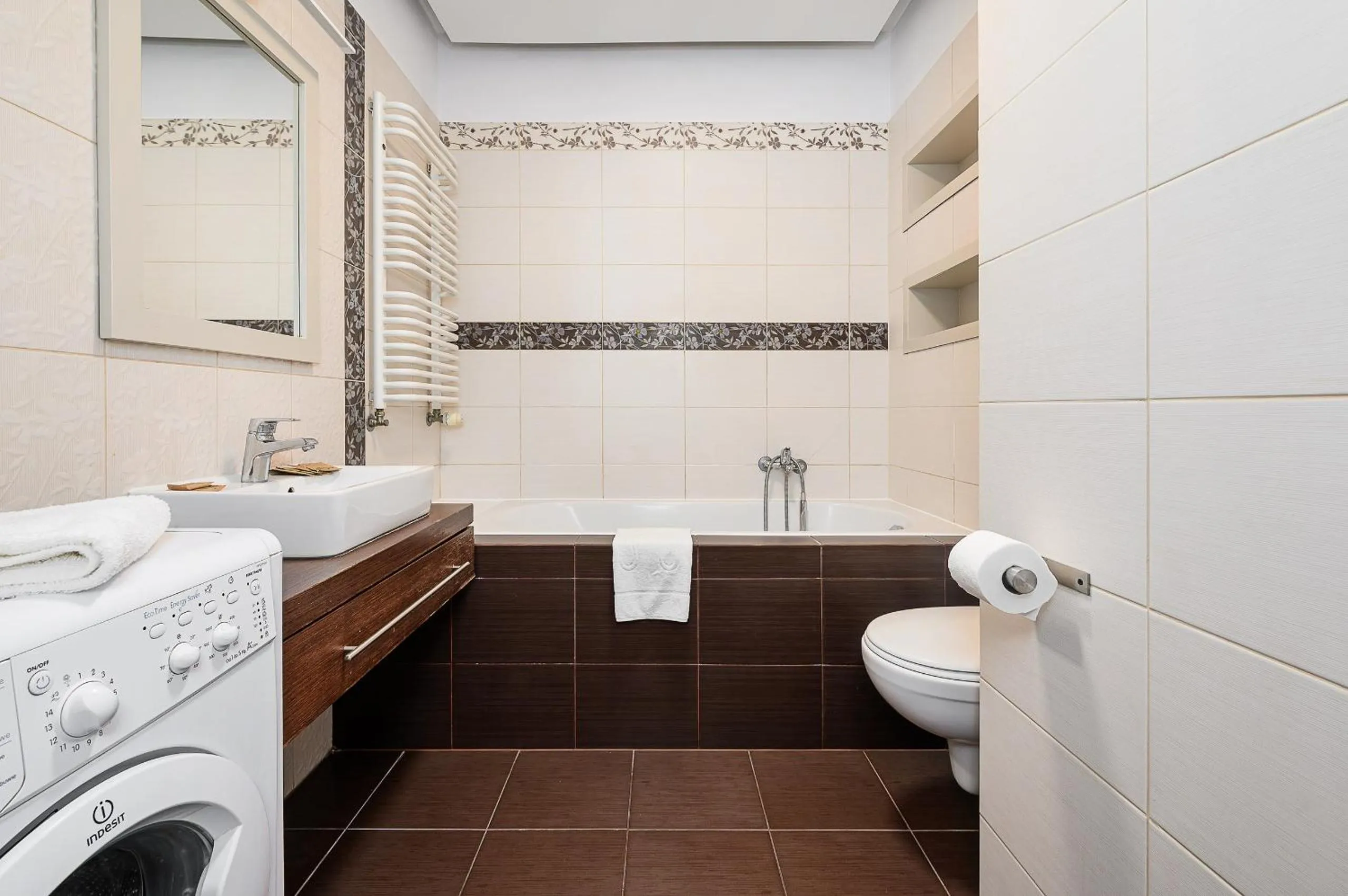 Toilet in Slominskiego 7 P&O Apartments